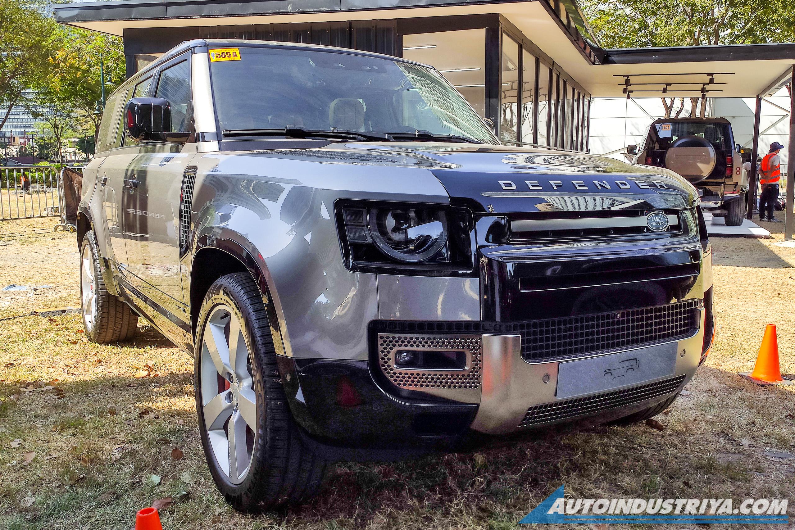 Land Rover PH is selling a Defender 130 with captain seats