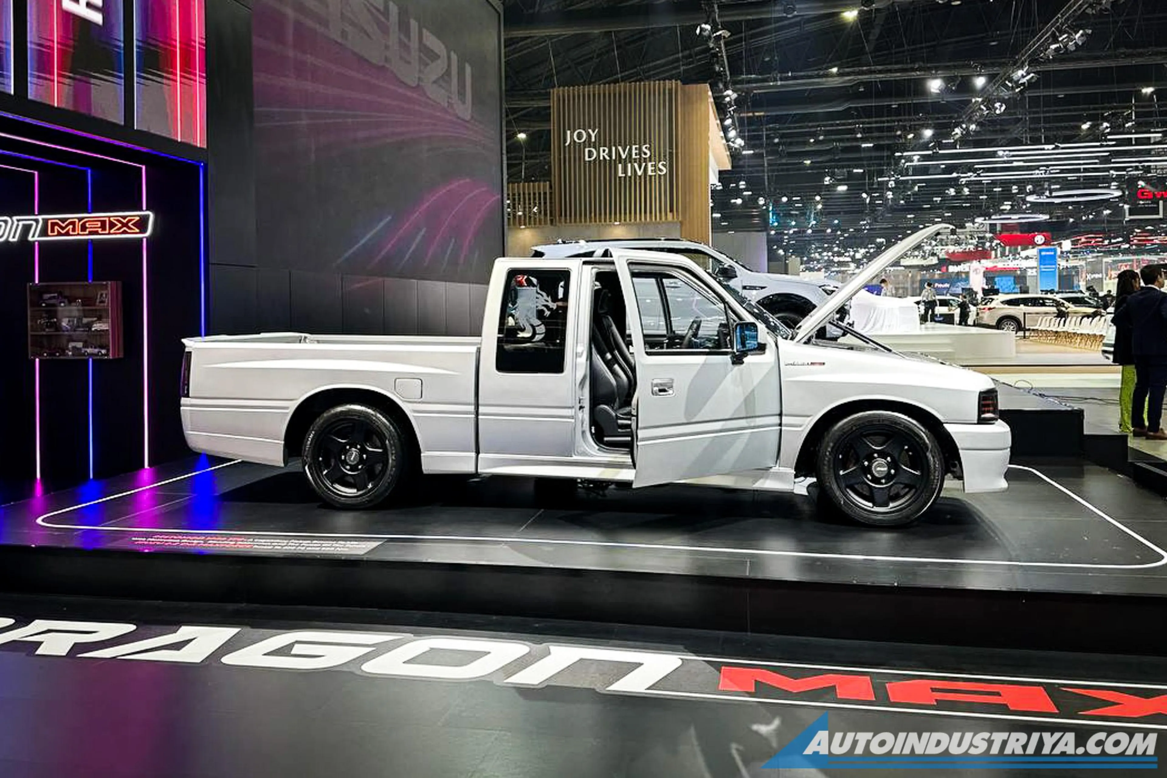 Bangkok 2025: 220 HP Isuzu TFR-based Dragon Max concept looks badass