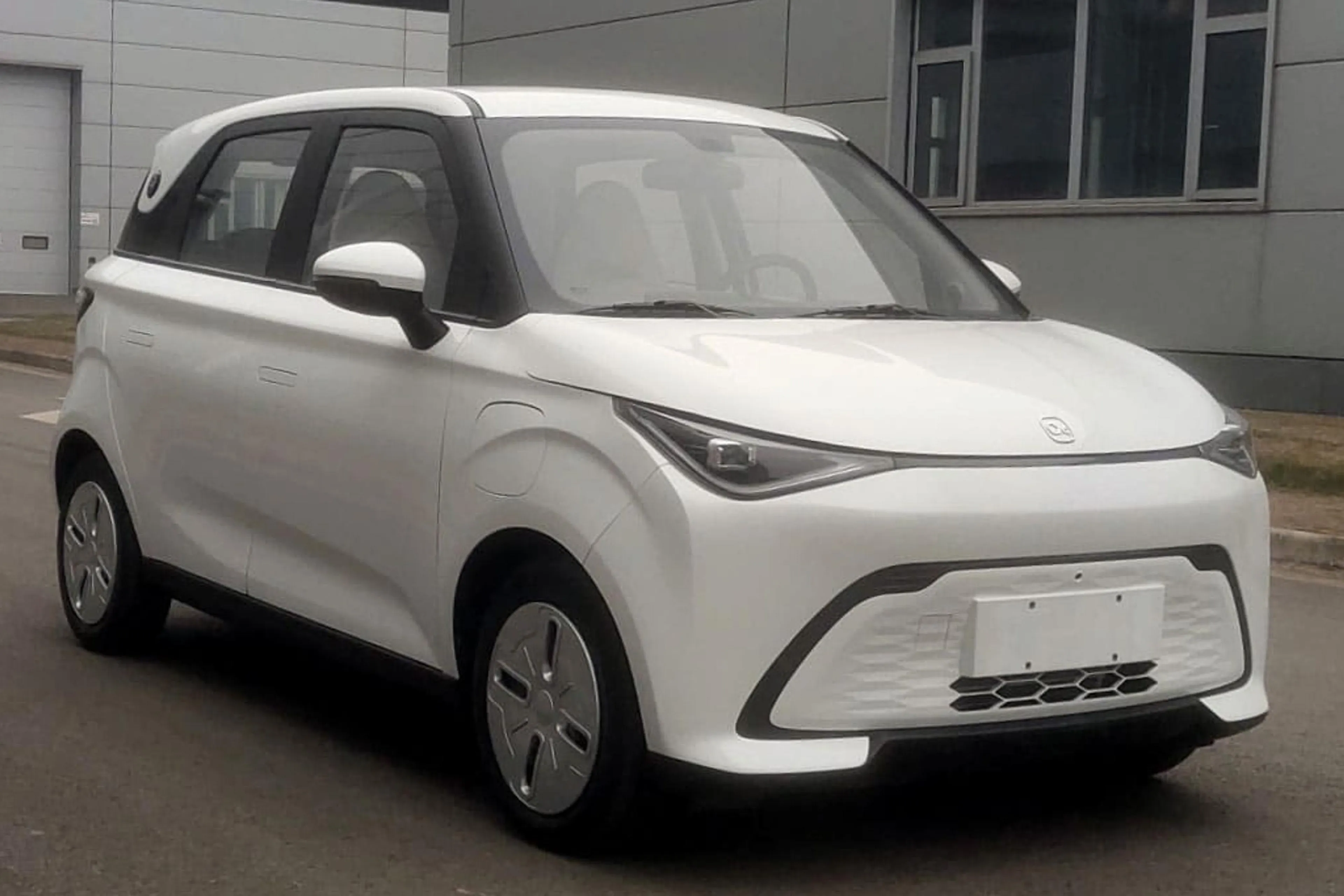 Here's the all-new electric Chery QQ before you're supposed to see it
