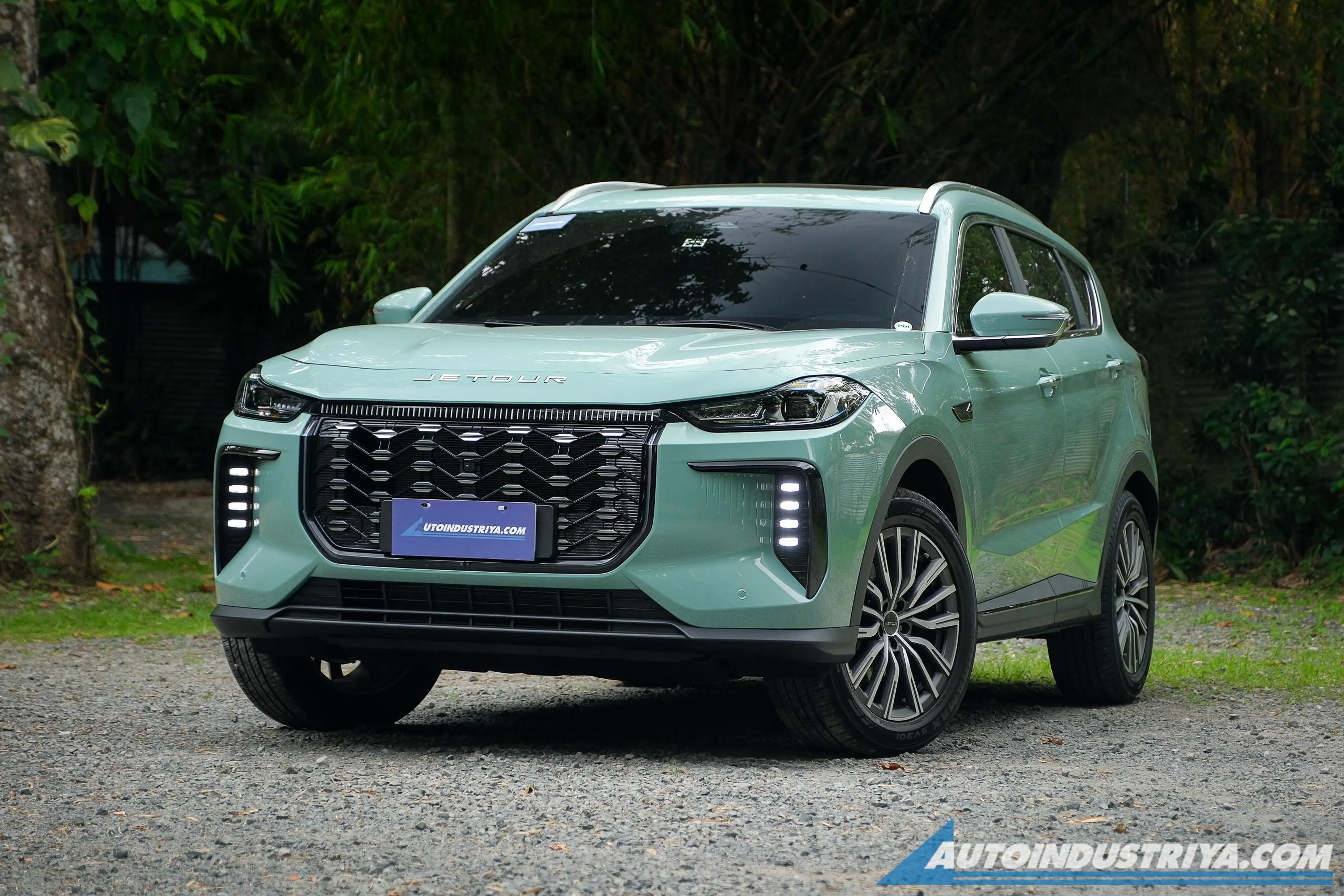 2025 Jetour X70 Lightning i-DM PHEV yours for PHP 1.648M