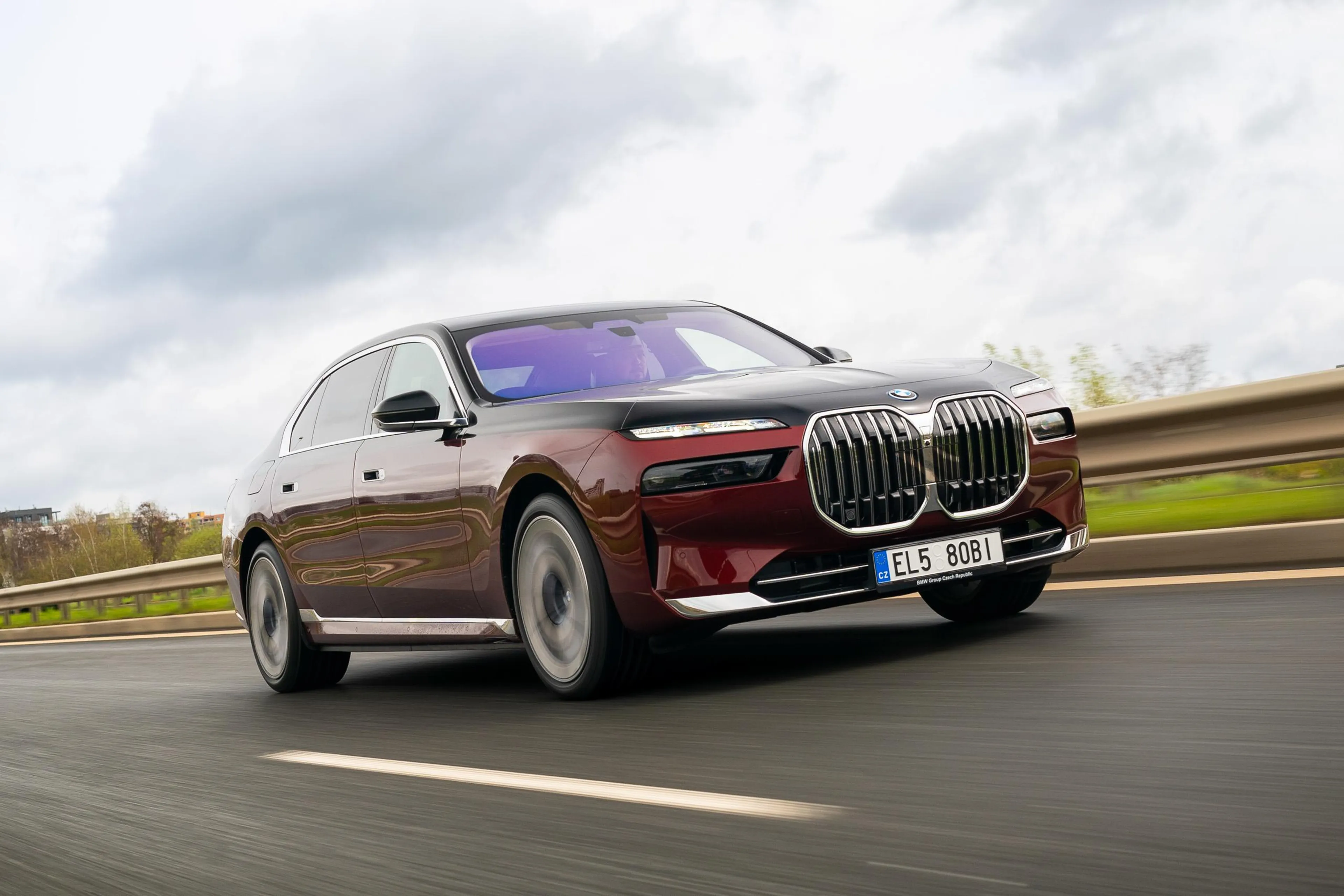 BMW 7 Series PHEV gets approval from the LTO