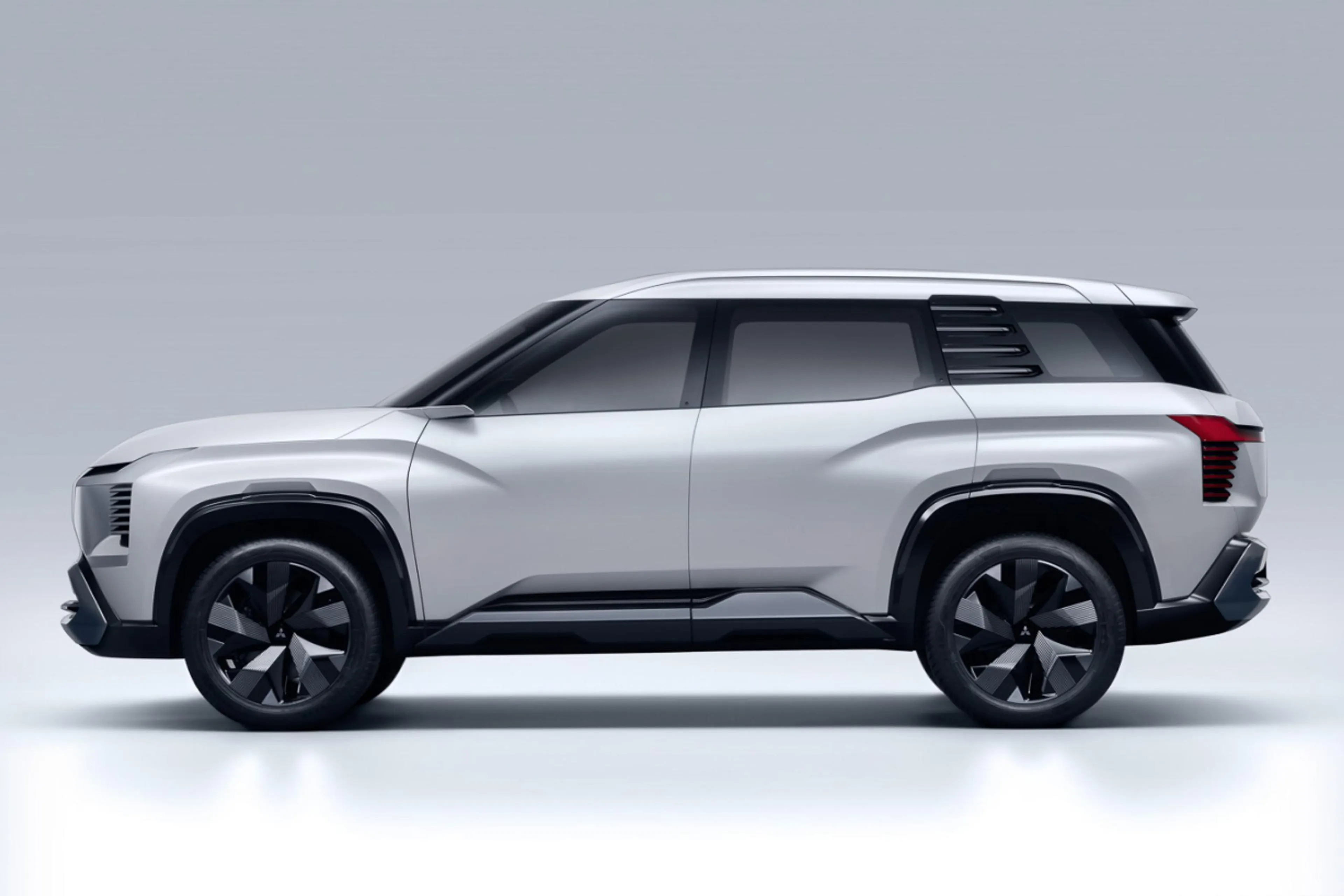 Mitsubishi DST Concept to be called Destinator?