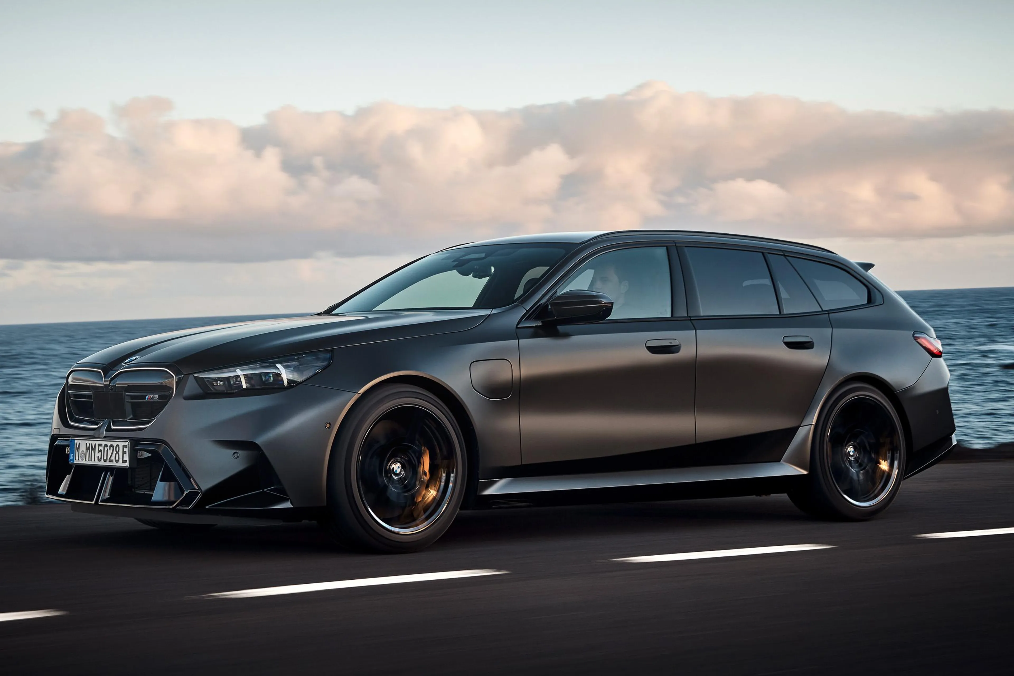 All-new BMW M5 for PH could be offered in both Touring, Sedan body styles
