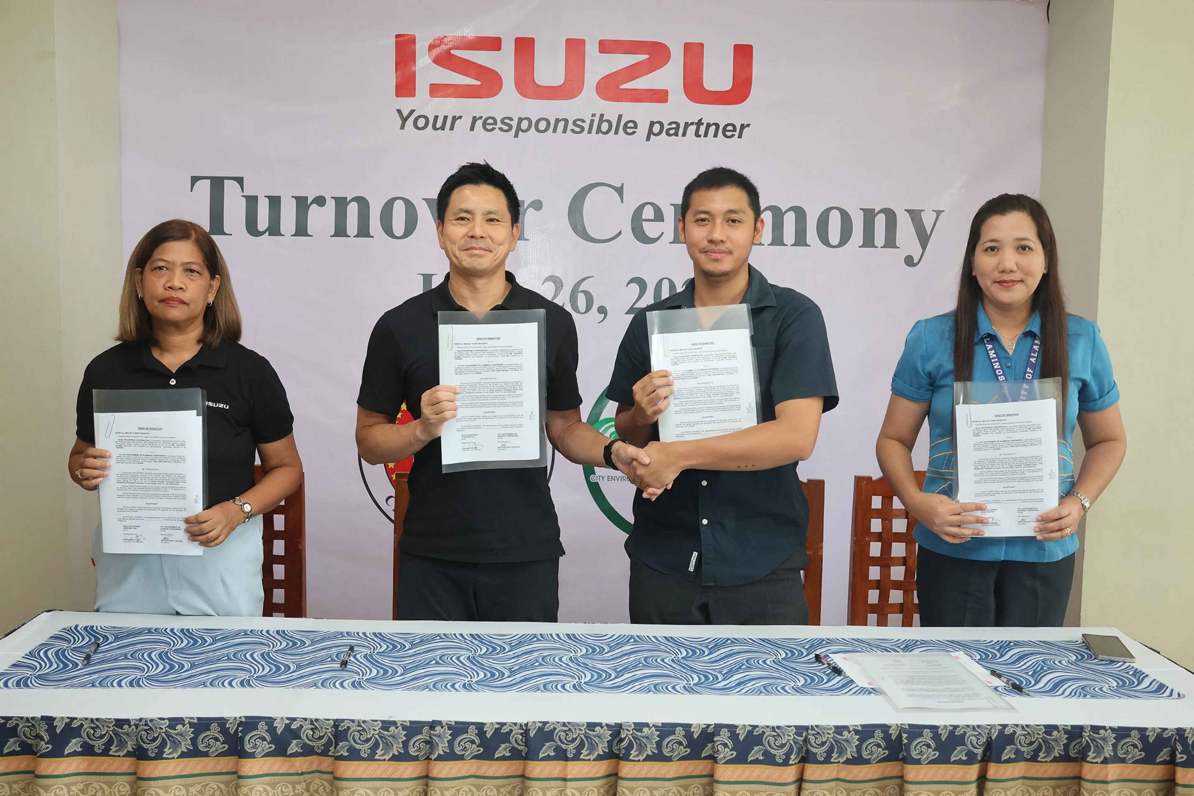 Isuzu PH donates PHP 300K to Alaminos mangrove rehab project