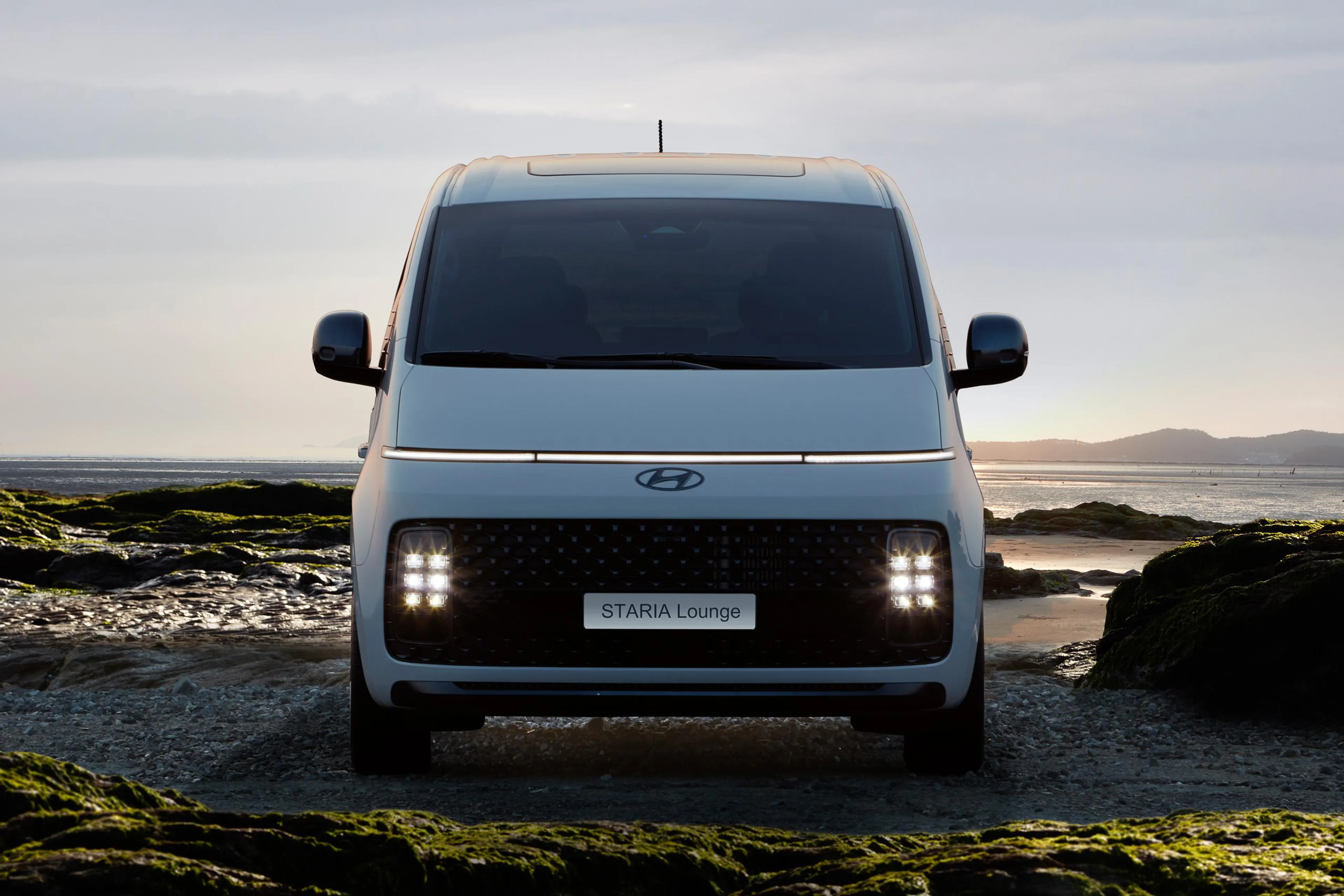 Hyundai Staria Lounge Hybrid officially recognized by the DOE