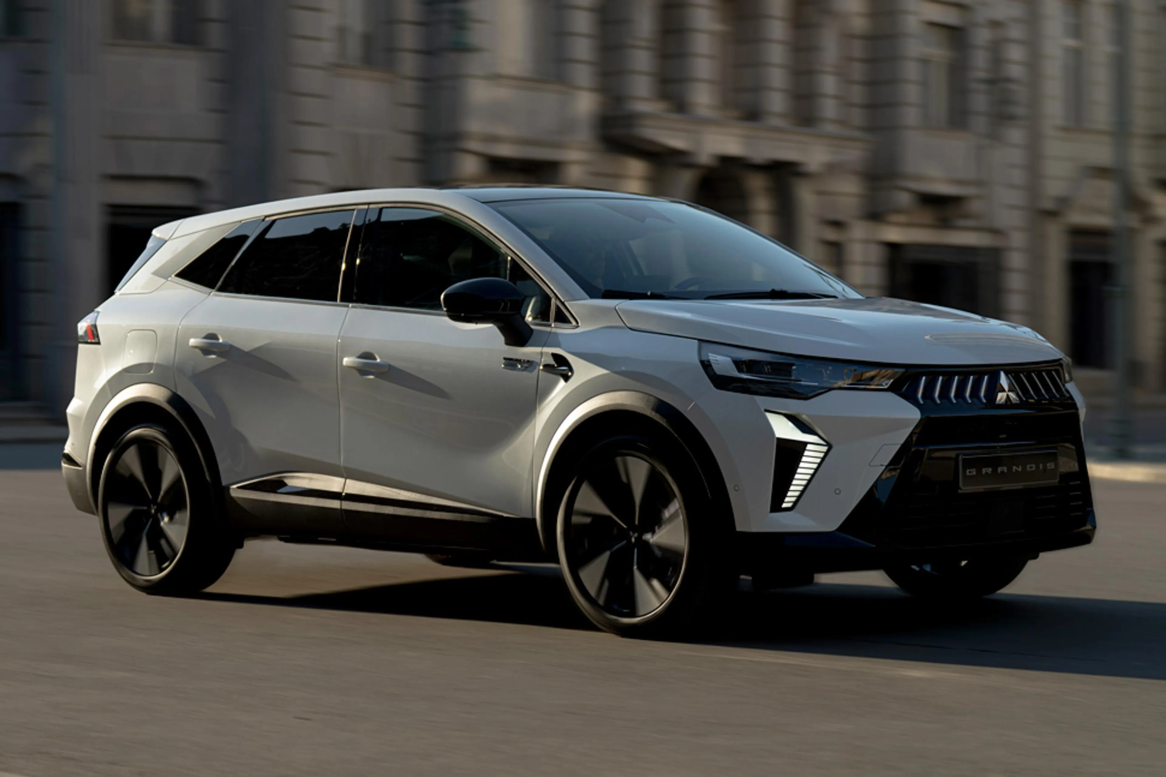 MPV no more: Mitsubishi reveals all-new Grandis as rebadged Renault