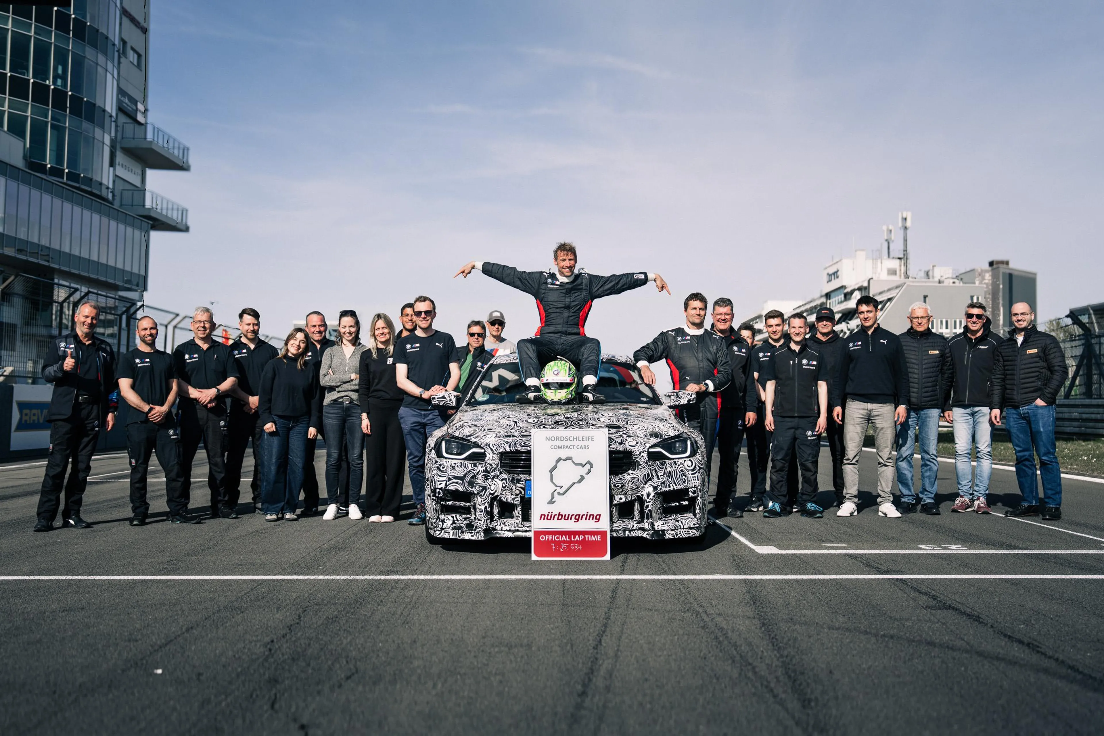 2025 BMW M2 CS breaks Nordschleife record for compact sports cars