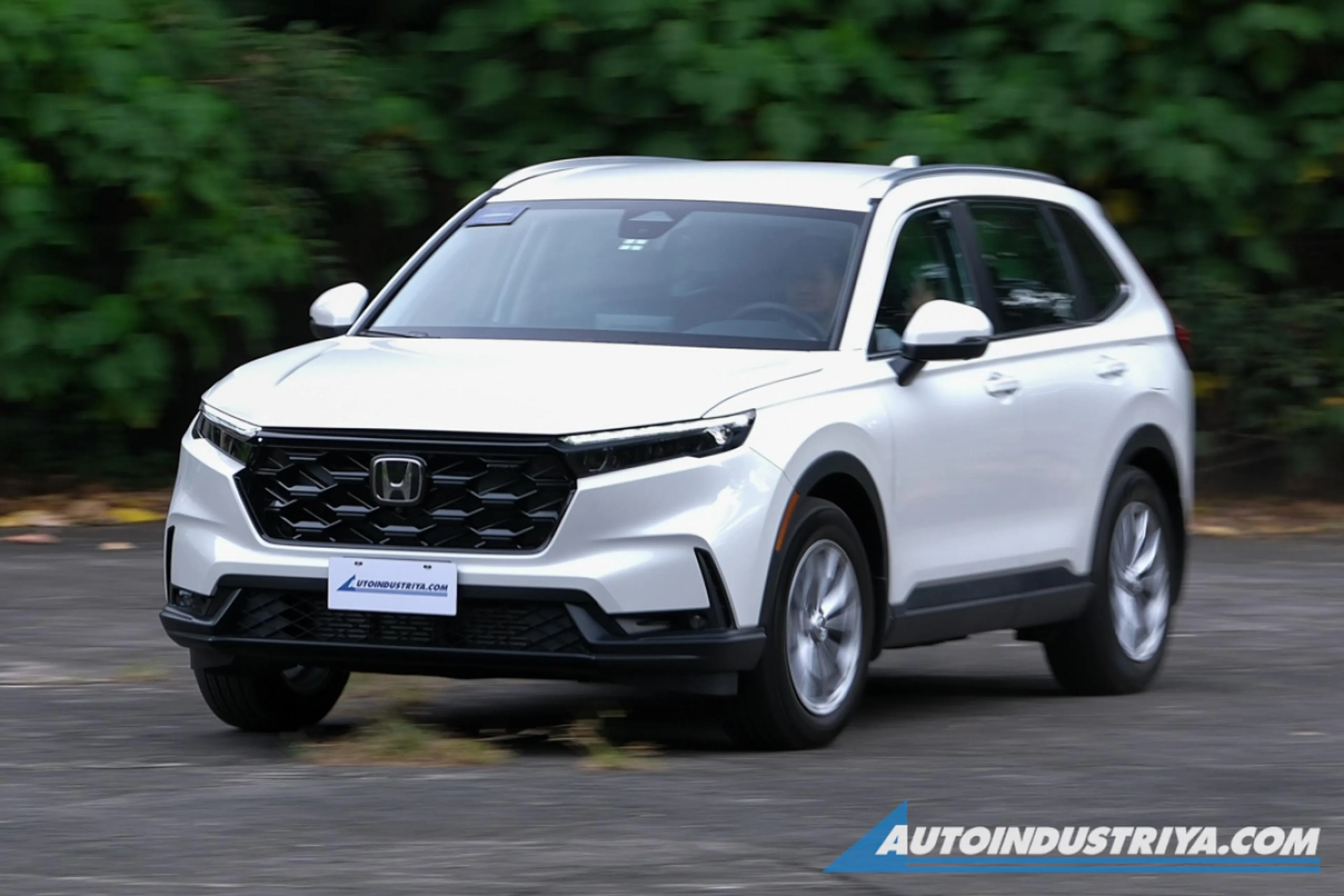 Get PHP 260K off a Honda CR-V VTEC Turbo this July