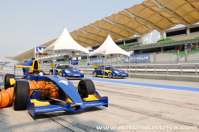 The Super Michelin Pilot Experience