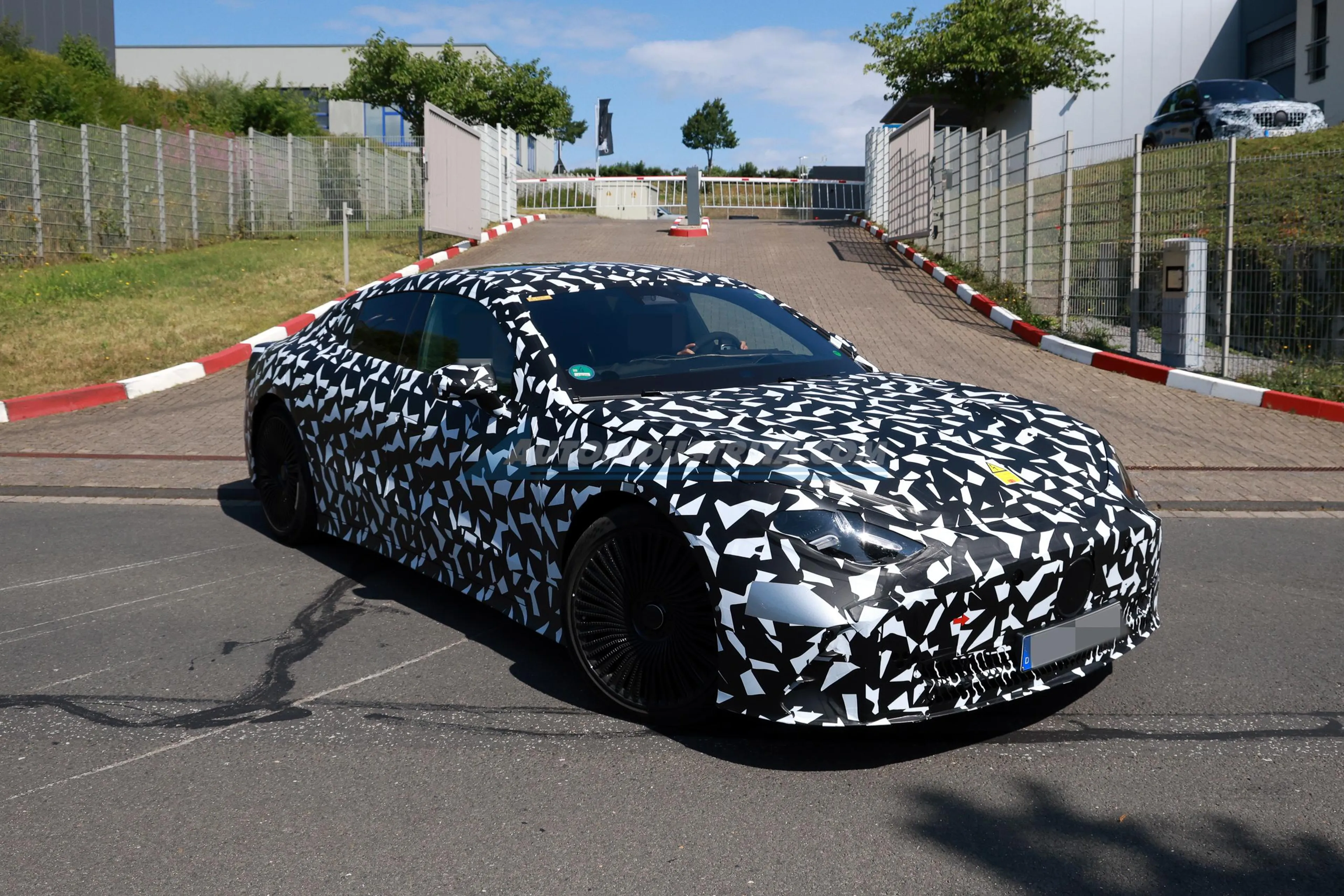 SPIED: Mercedes-AMG testing a 1,000 HP all-electric sedan