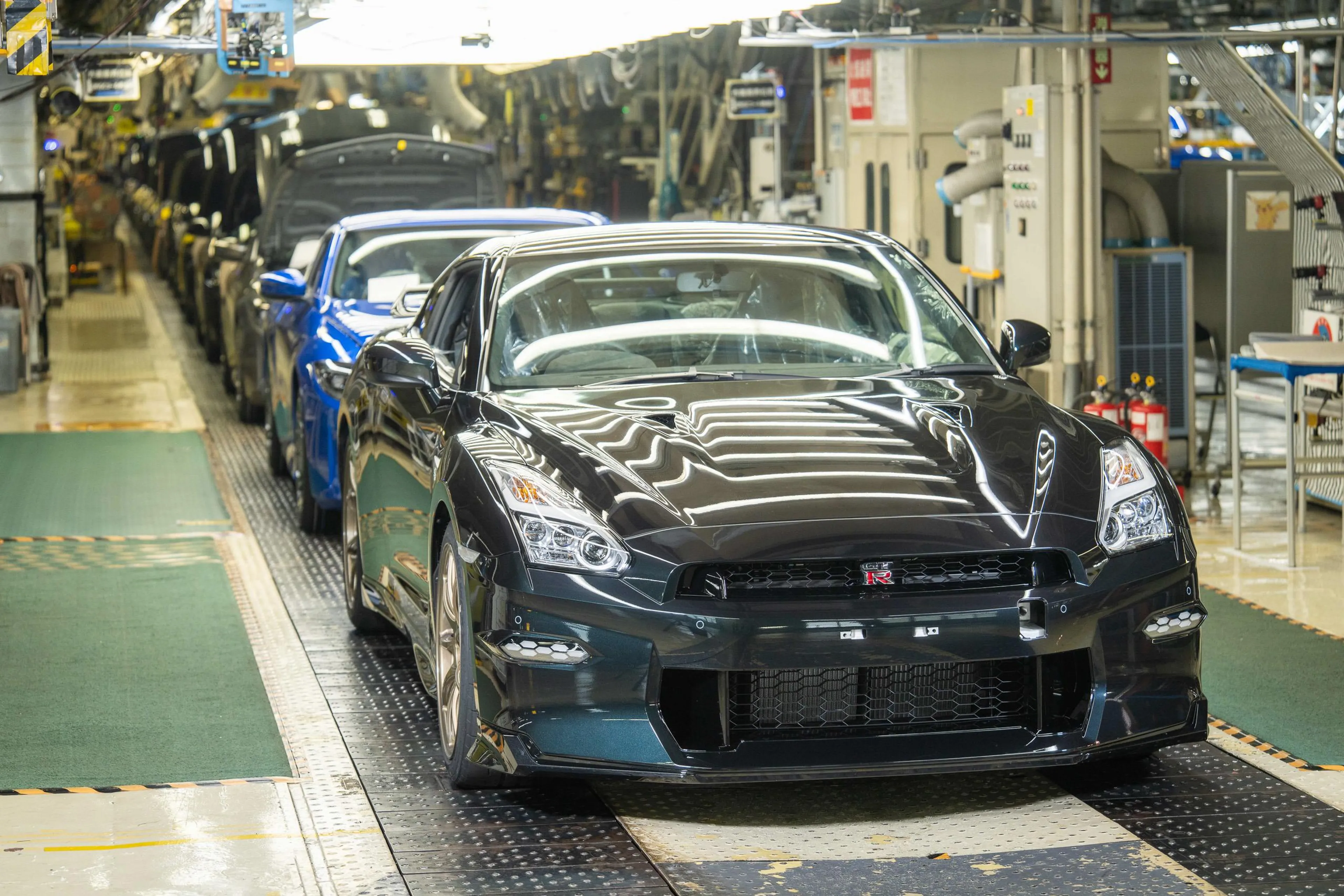 Sayonara: Final Nissan R35 GT-R has rolled off the factory