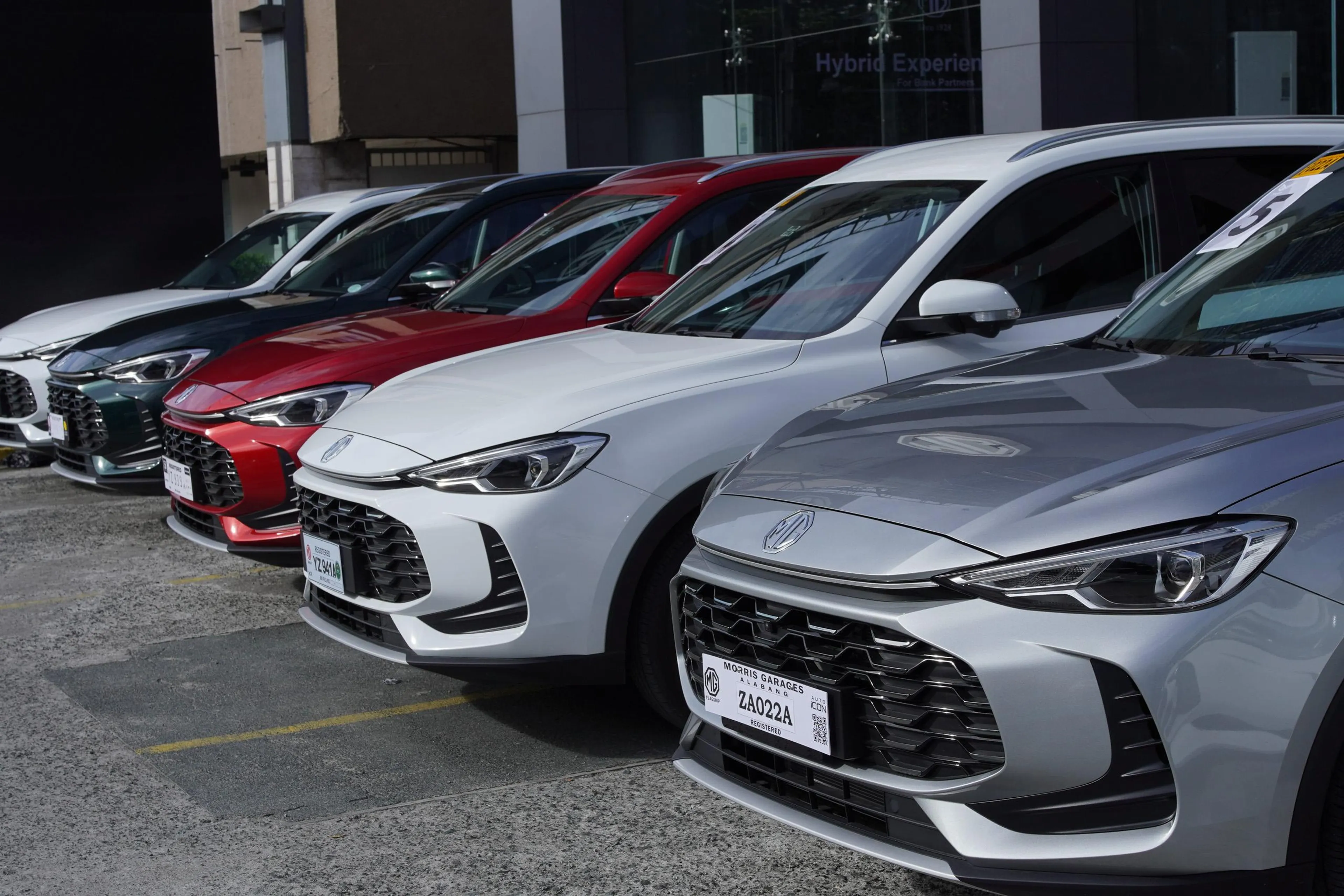 MG Philippines holds hybrid drive event for bank partners