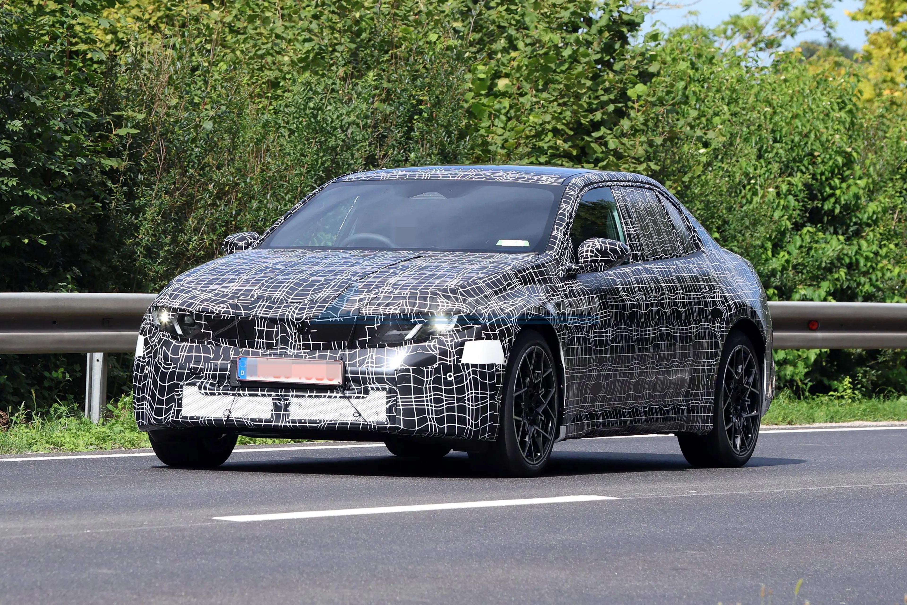 SPIED: Next-gen BMW 3 Series spotted with production lights