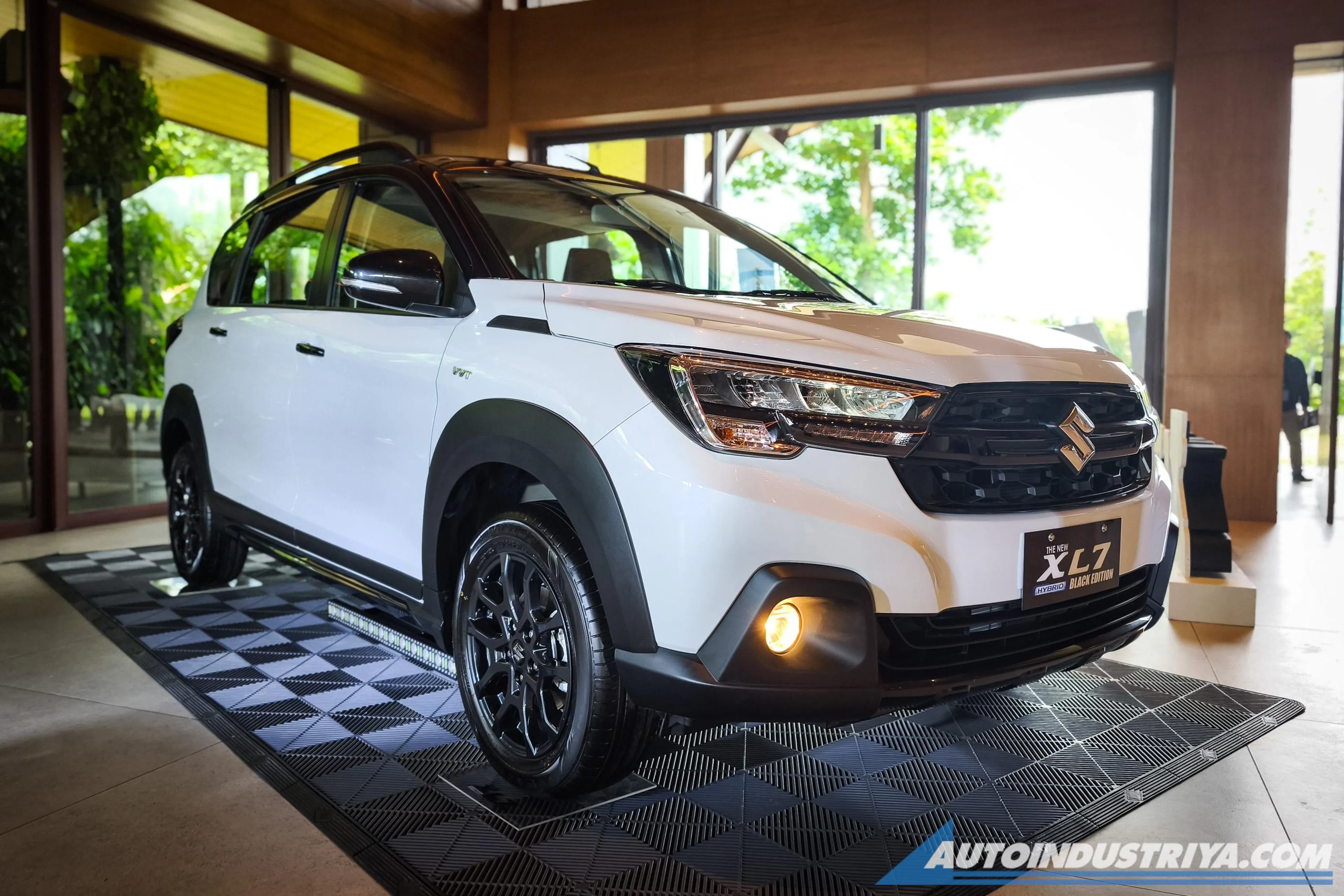 Suzuki XL7 Hybrid Edition revealed, begins at PHP 1.259M