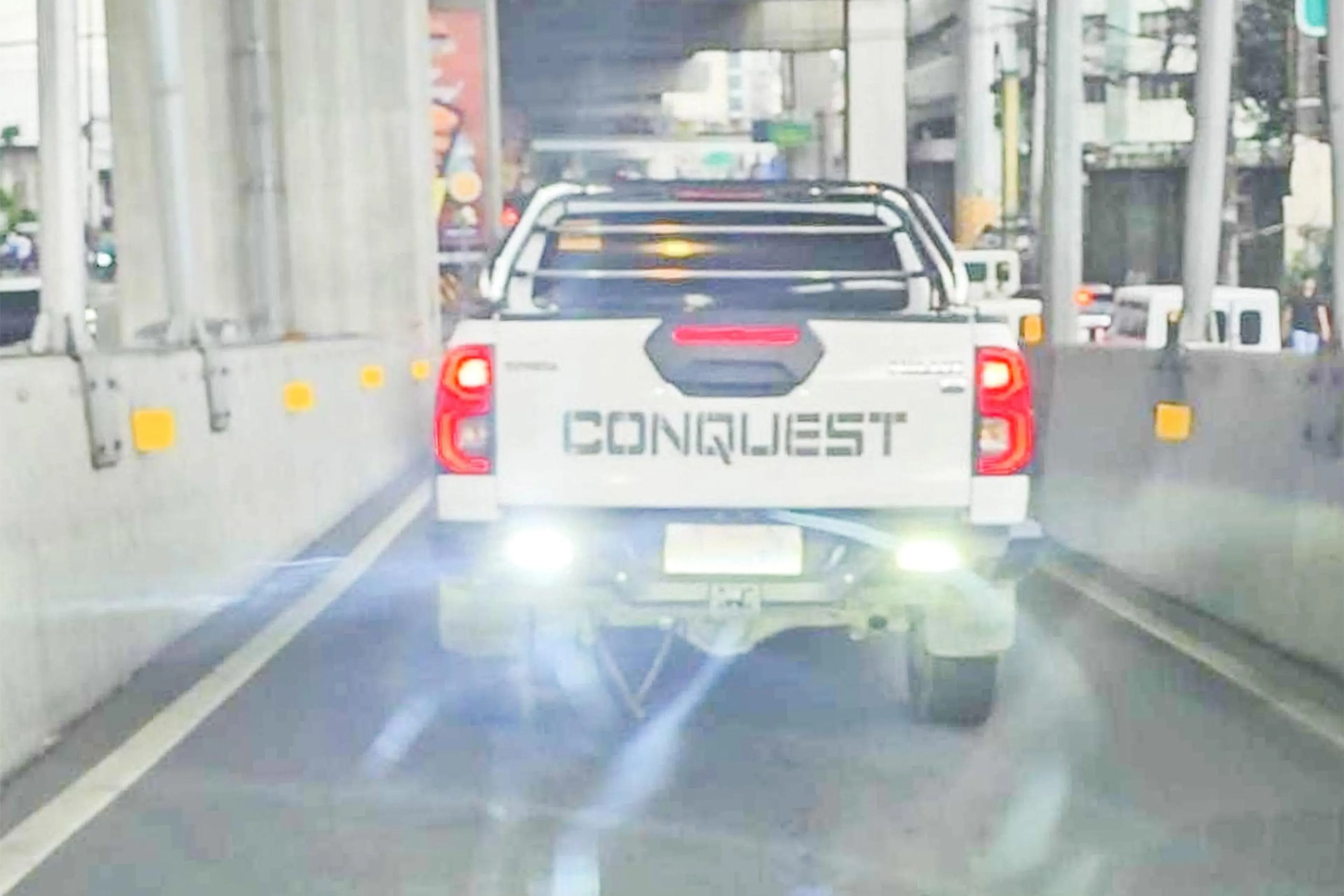 Driver with blinding tail lights suspended for 3 months