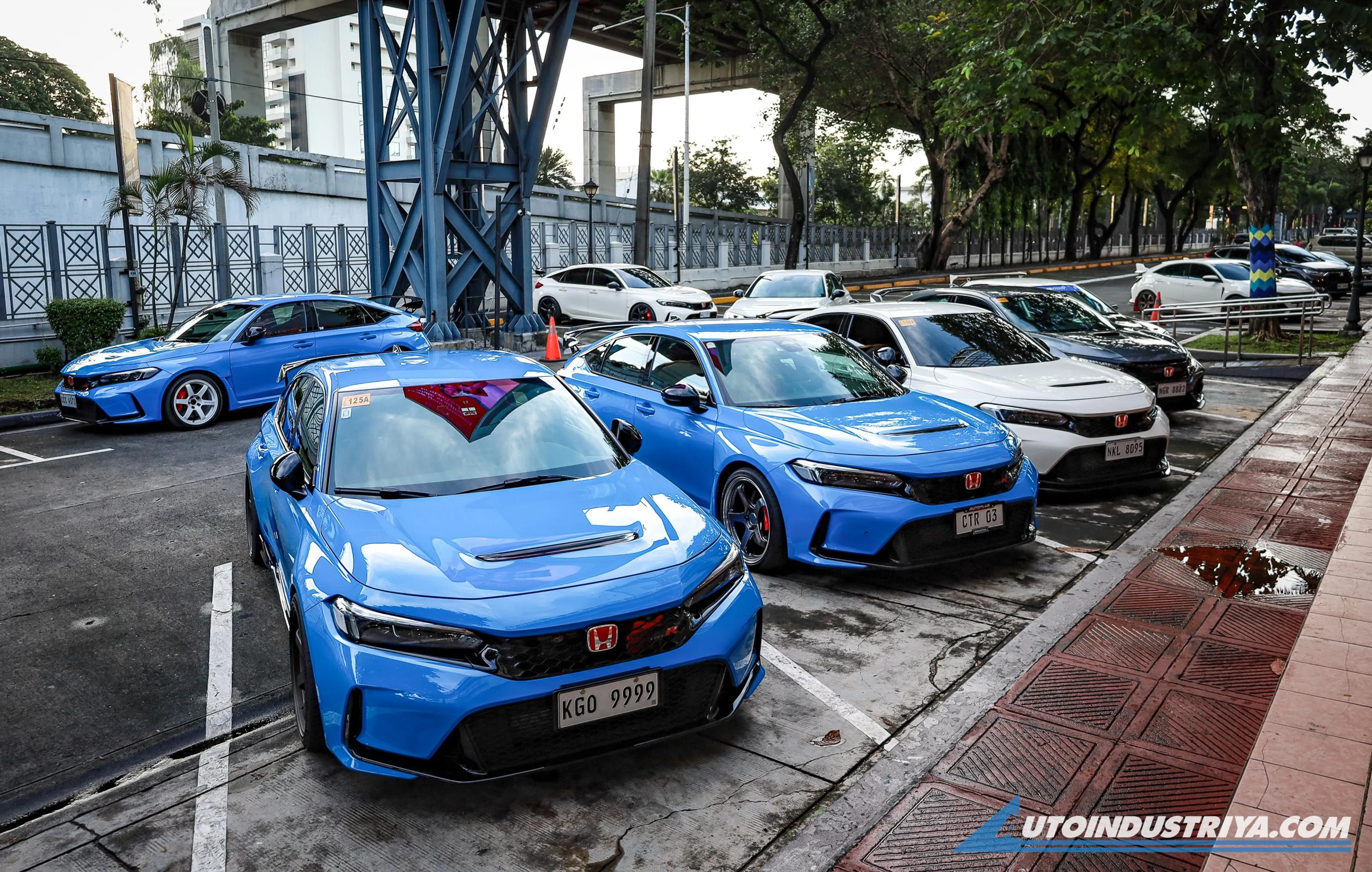 tRophy - For the love of the red R badge