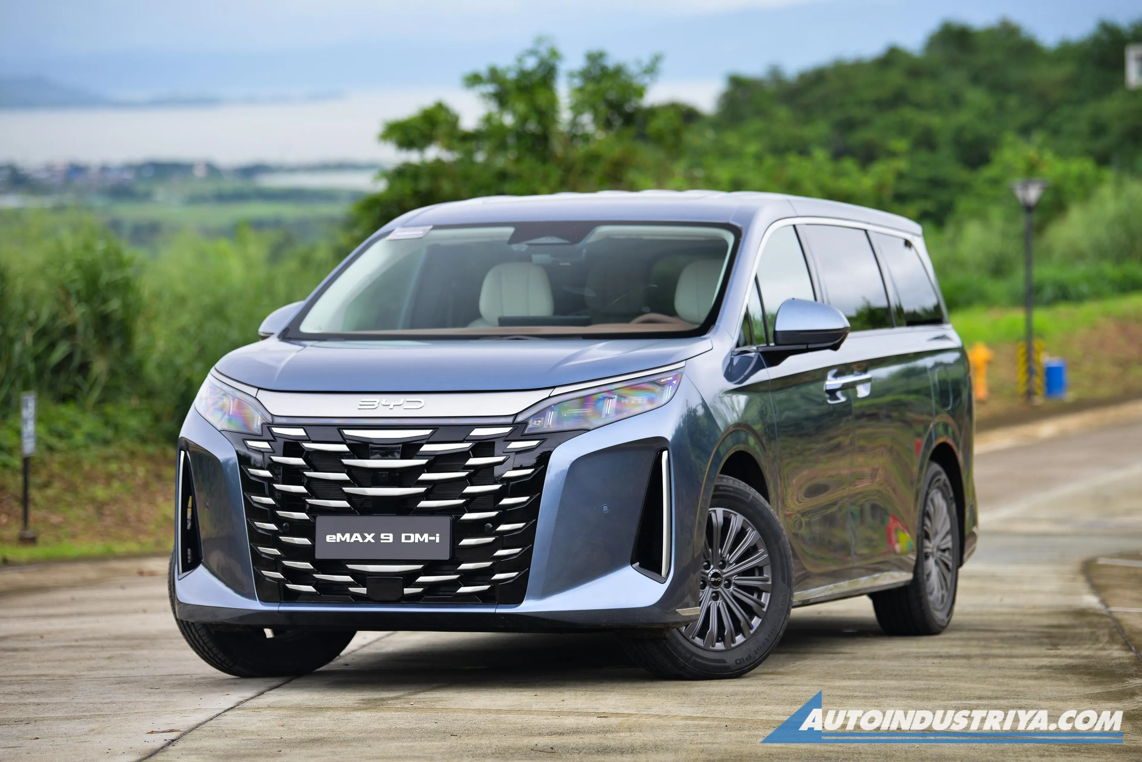 Look out Alphard: BYD eMAX9 PHEV now in the Philippines