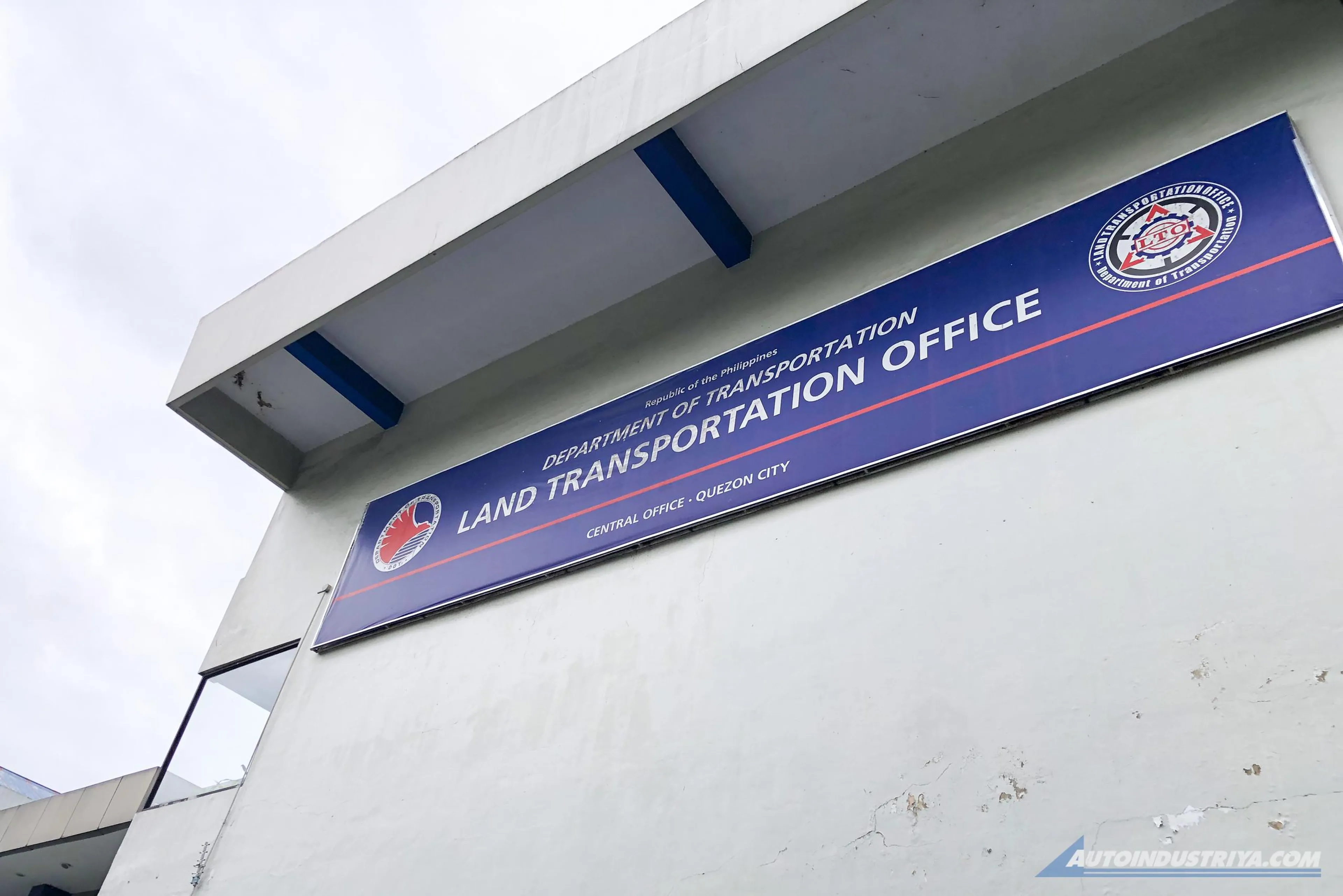 DOTr reassigns LTO-NCR bosses over Discaya vehicle registration issue