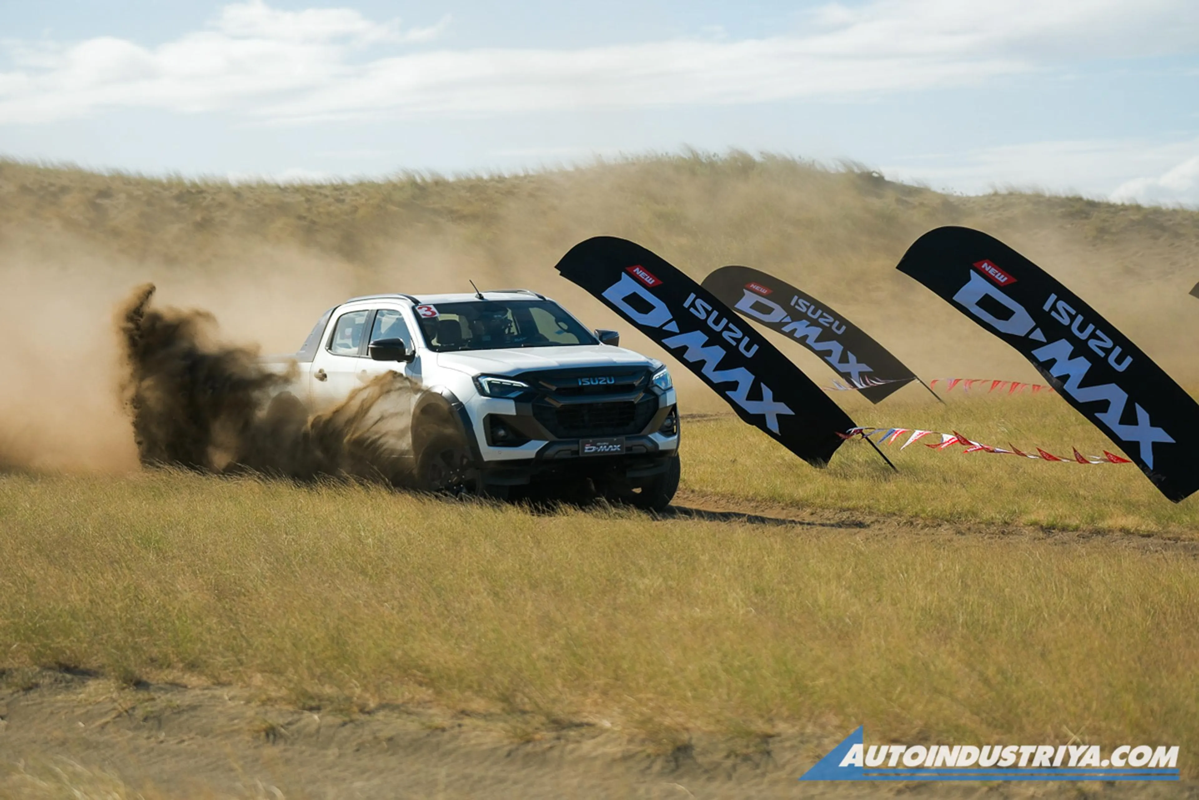 Used and Abused: We go sand dune bashing with the Isuzu D-Max 4x4 in Ilocos