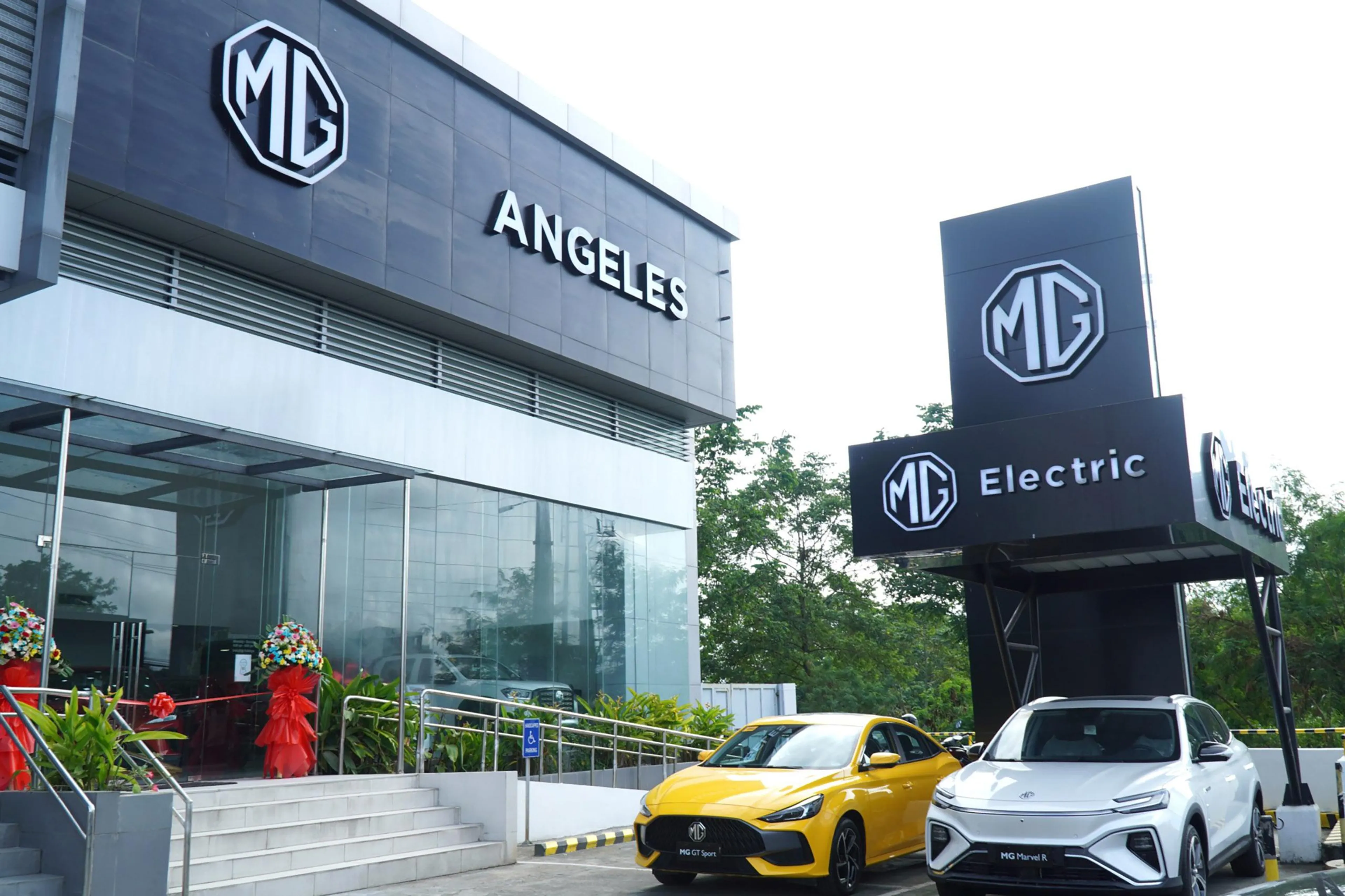 Gateway Group opens new MG Angeles showroom