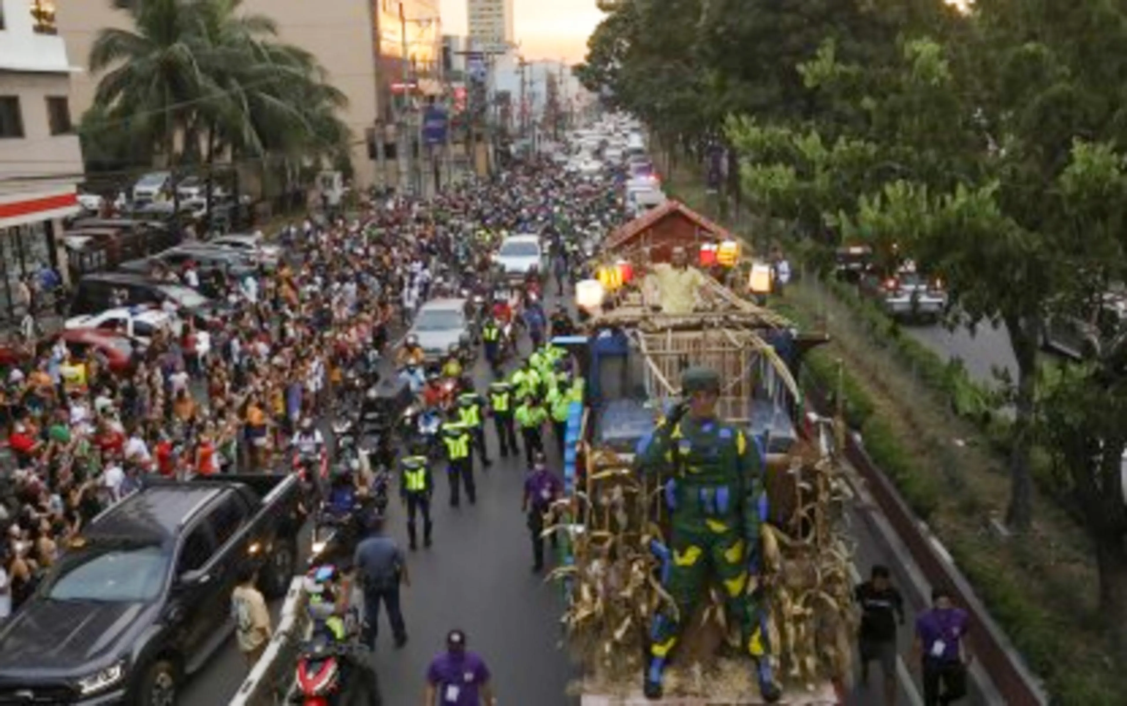MMDA to close major Metro Manila roads for Film Fest Parade of Stars