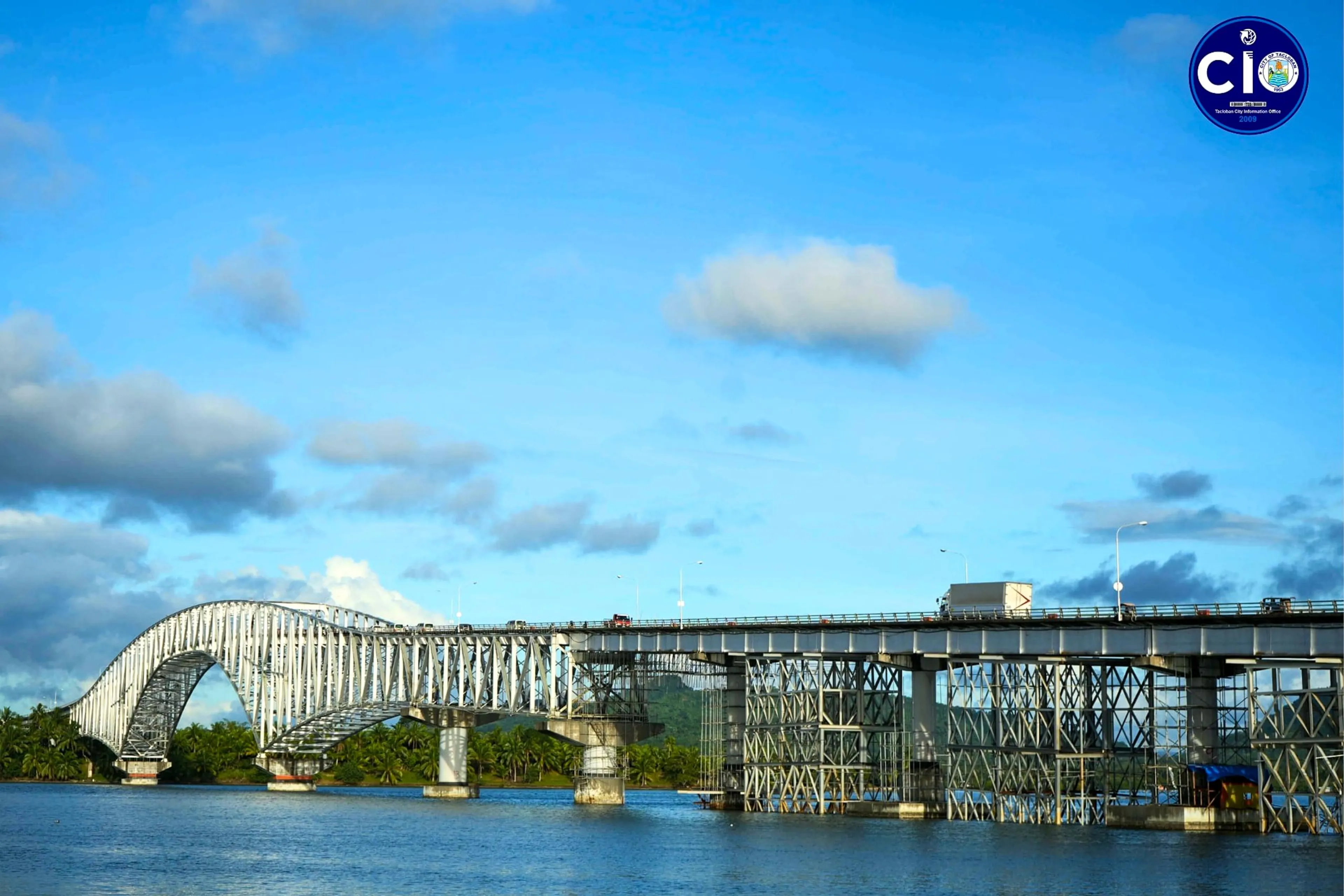 Trucks up to 30 tons now allowed to pass San Juanico Bridge