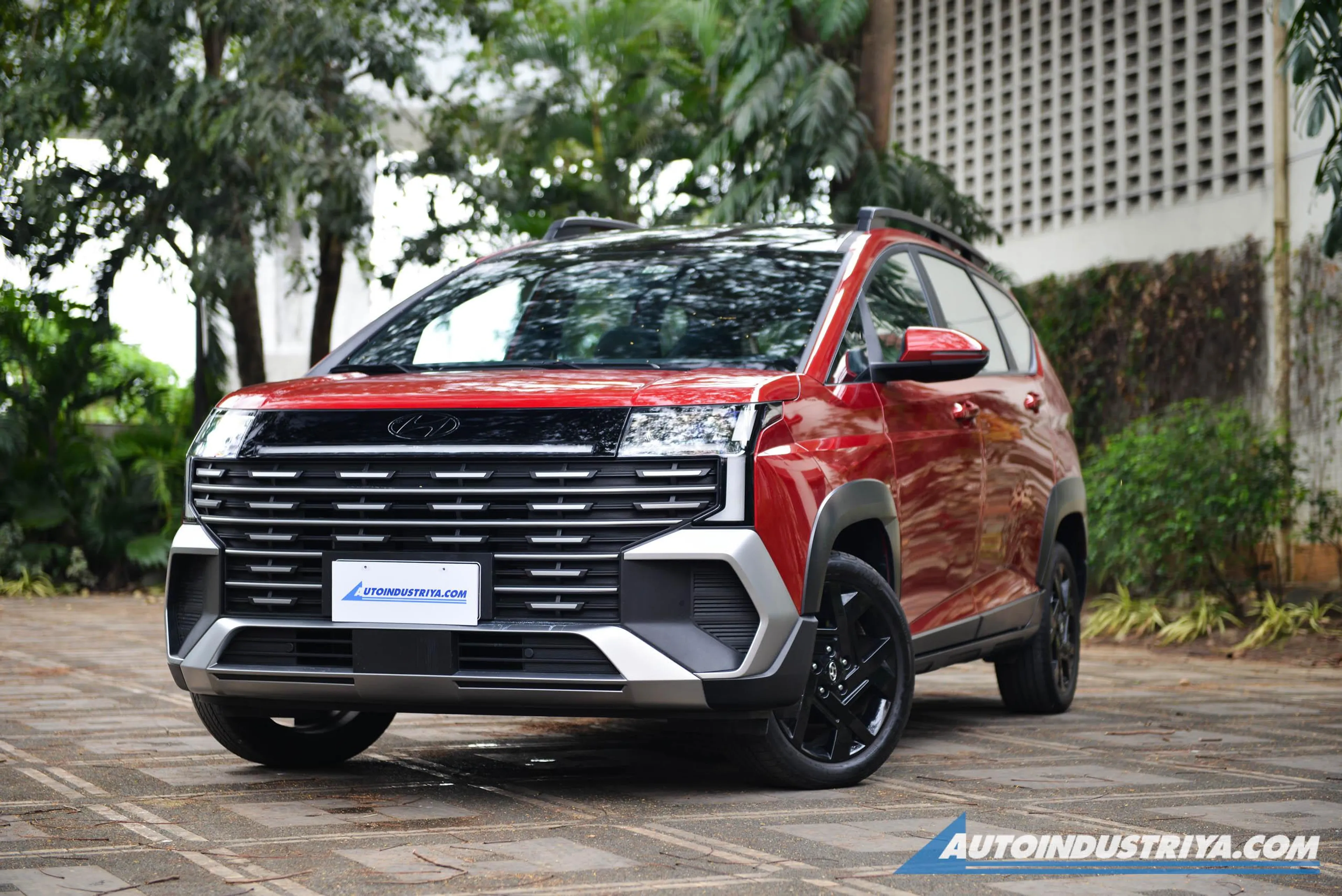 Hyundai Stargazer X: Form and function for the modern family