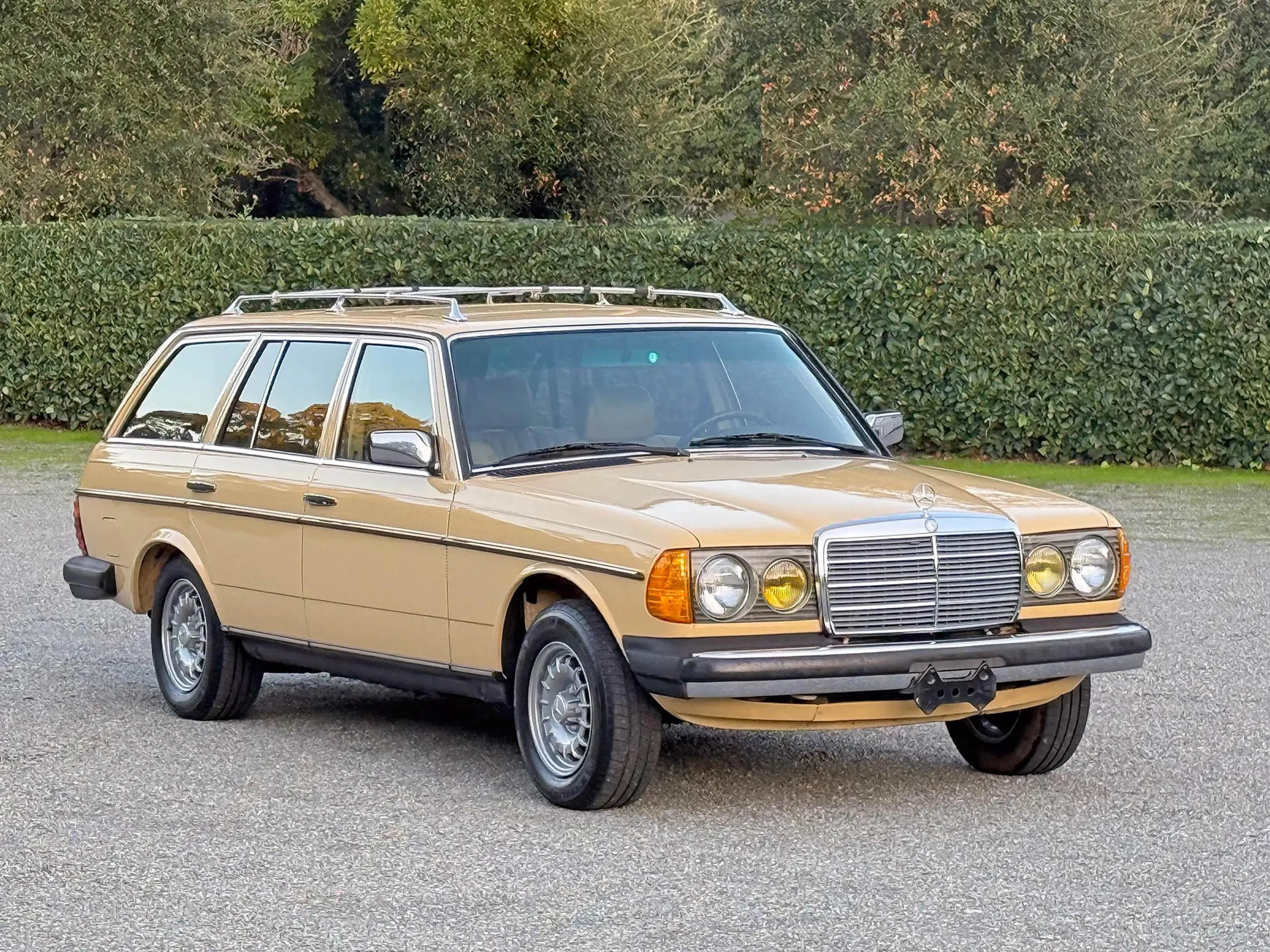 Built To Last: 1983 Mercedes-Benz 300TD Turbo S123