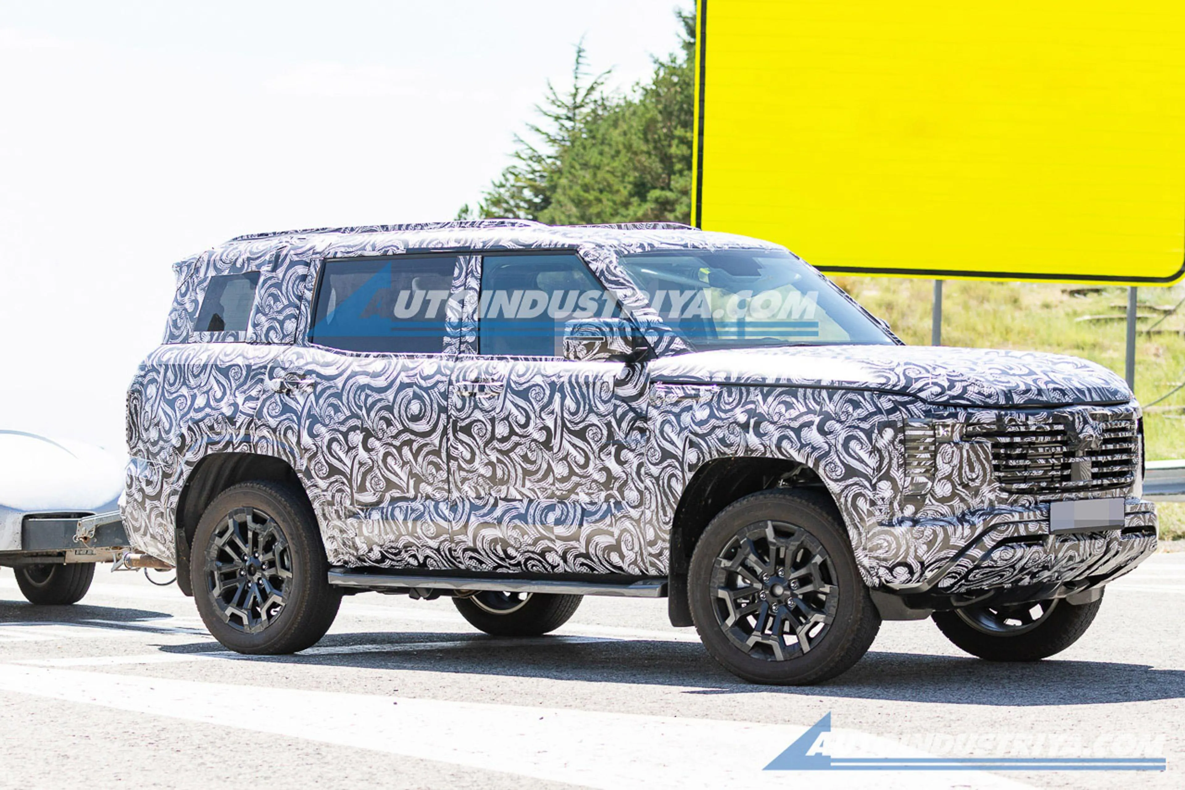 Report: All-new Mitsubishi Pajero will not be based on Y63 Nissan Patrol