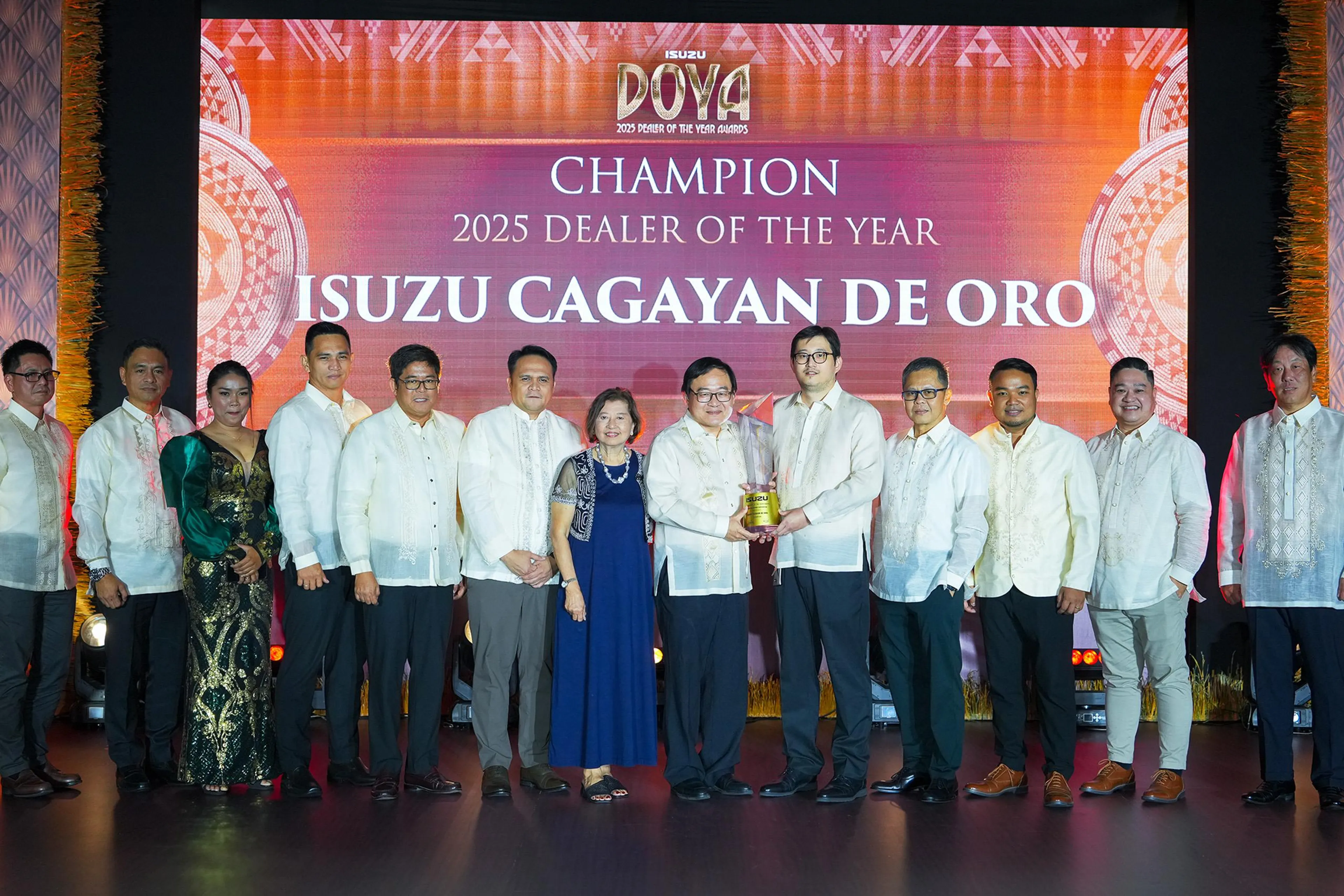 Isuzu PH honors top performing dealers of 2025