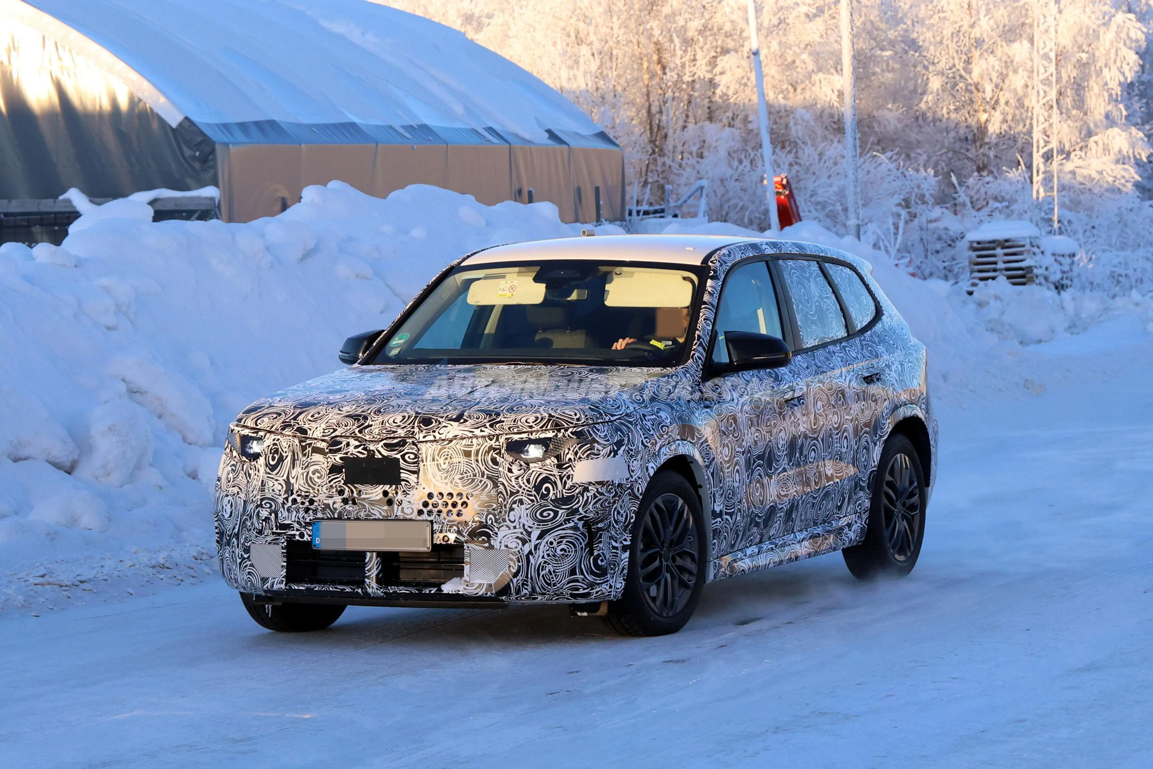 SPIED: BMW X1 spotted with "Neue Klasse" redesign