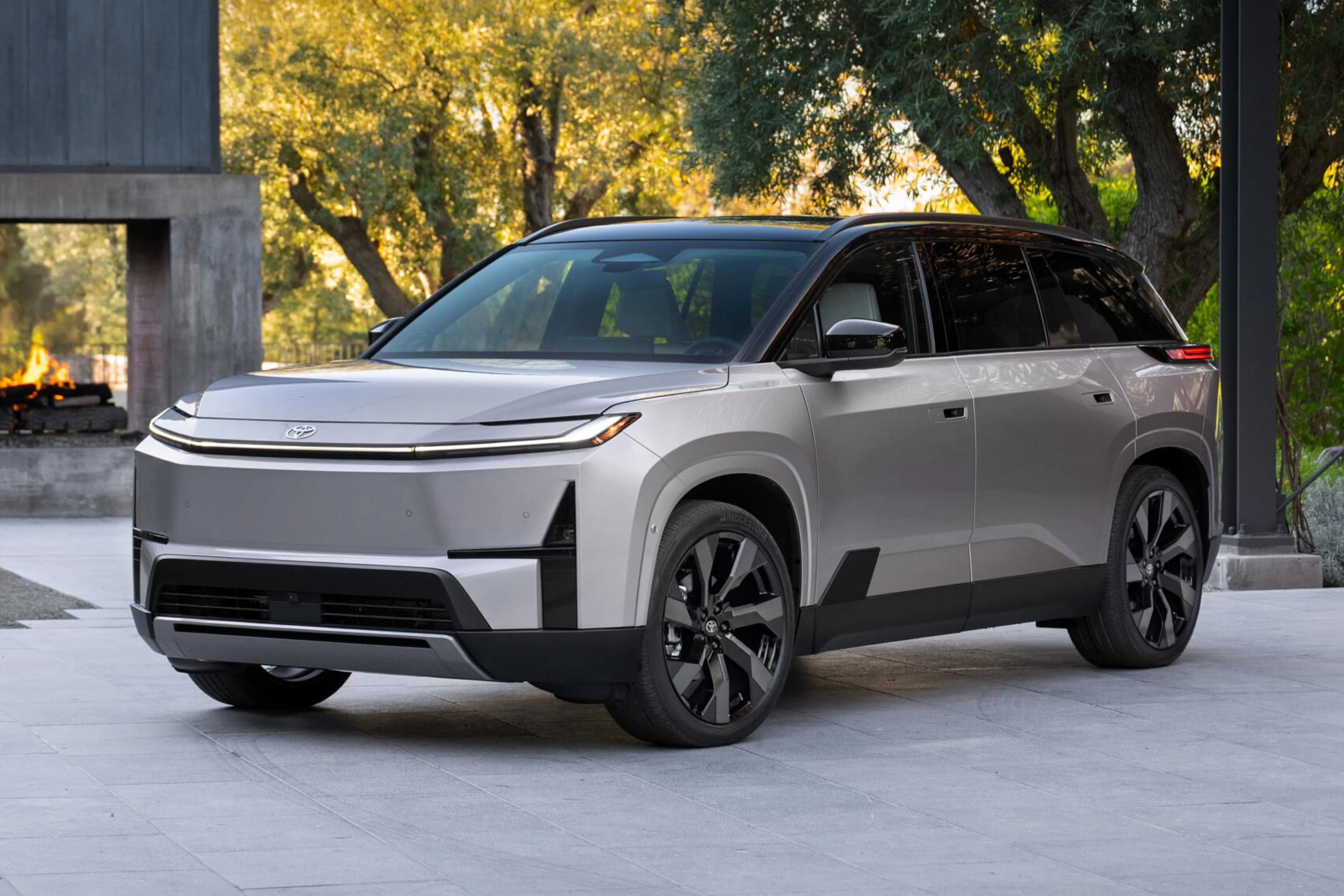 2027 Toyota Highlander has become a three-row electric SUV