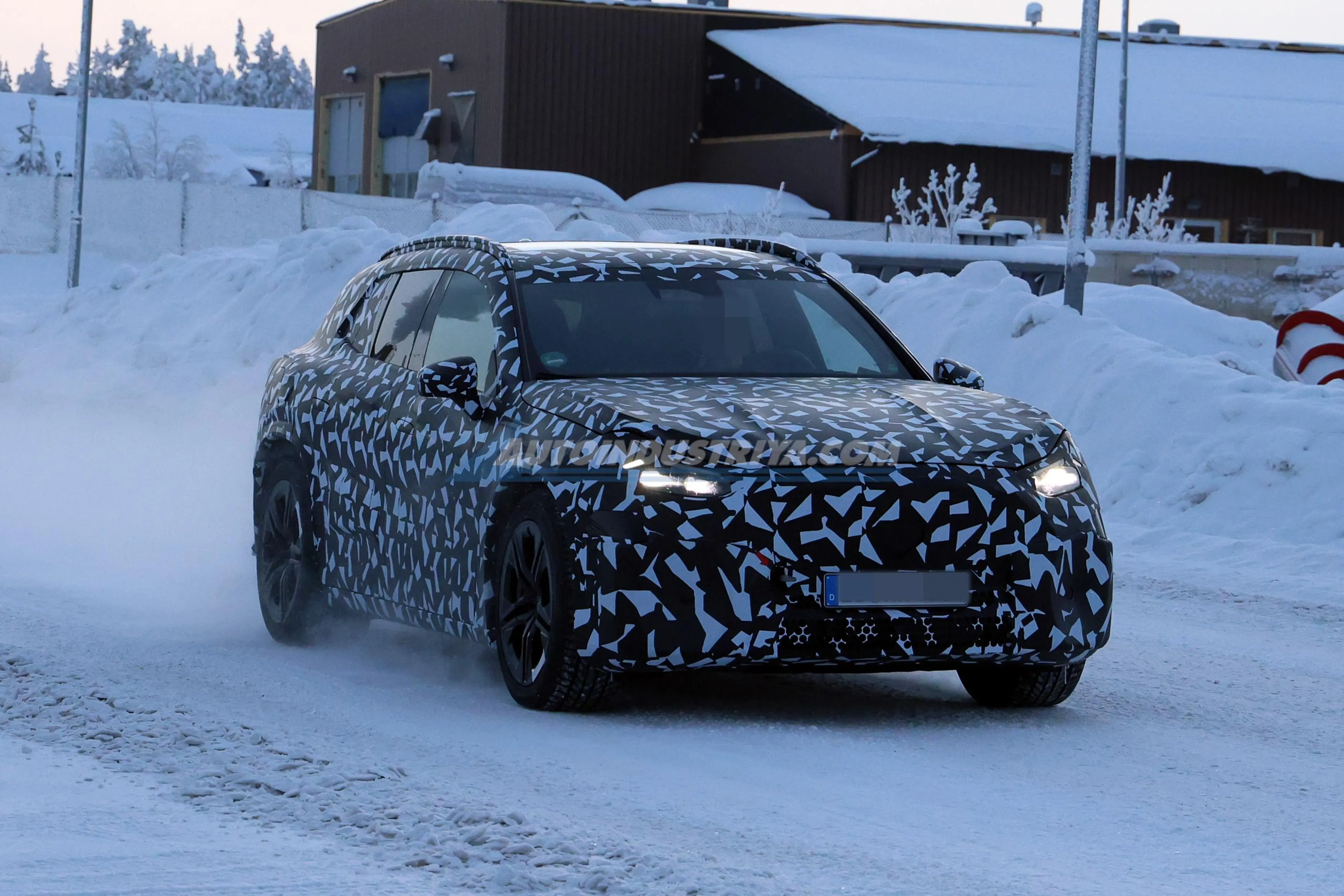 SPIED: Watch out Cayenne EV, Mercedes-AMG's 1000 HP EV SUV is coming