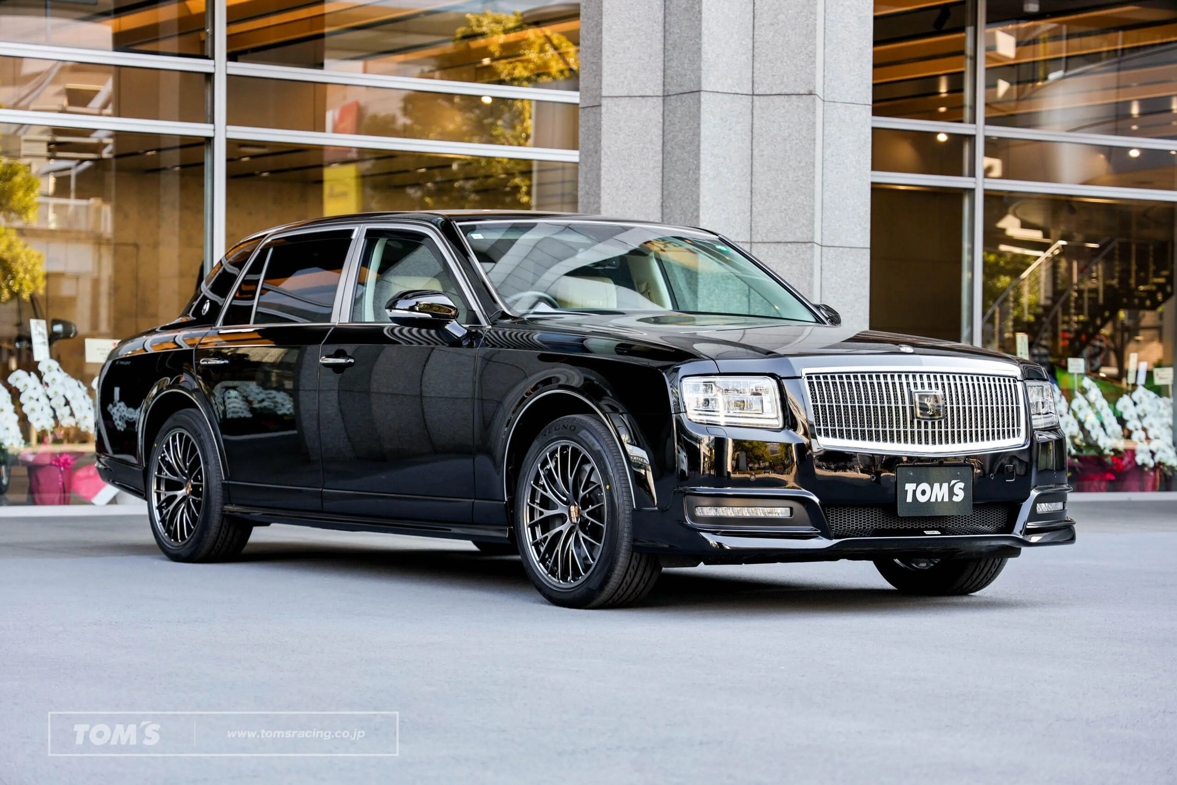 TOM’S turns the Toyota Century into a VIP-Tuner masterpiece
