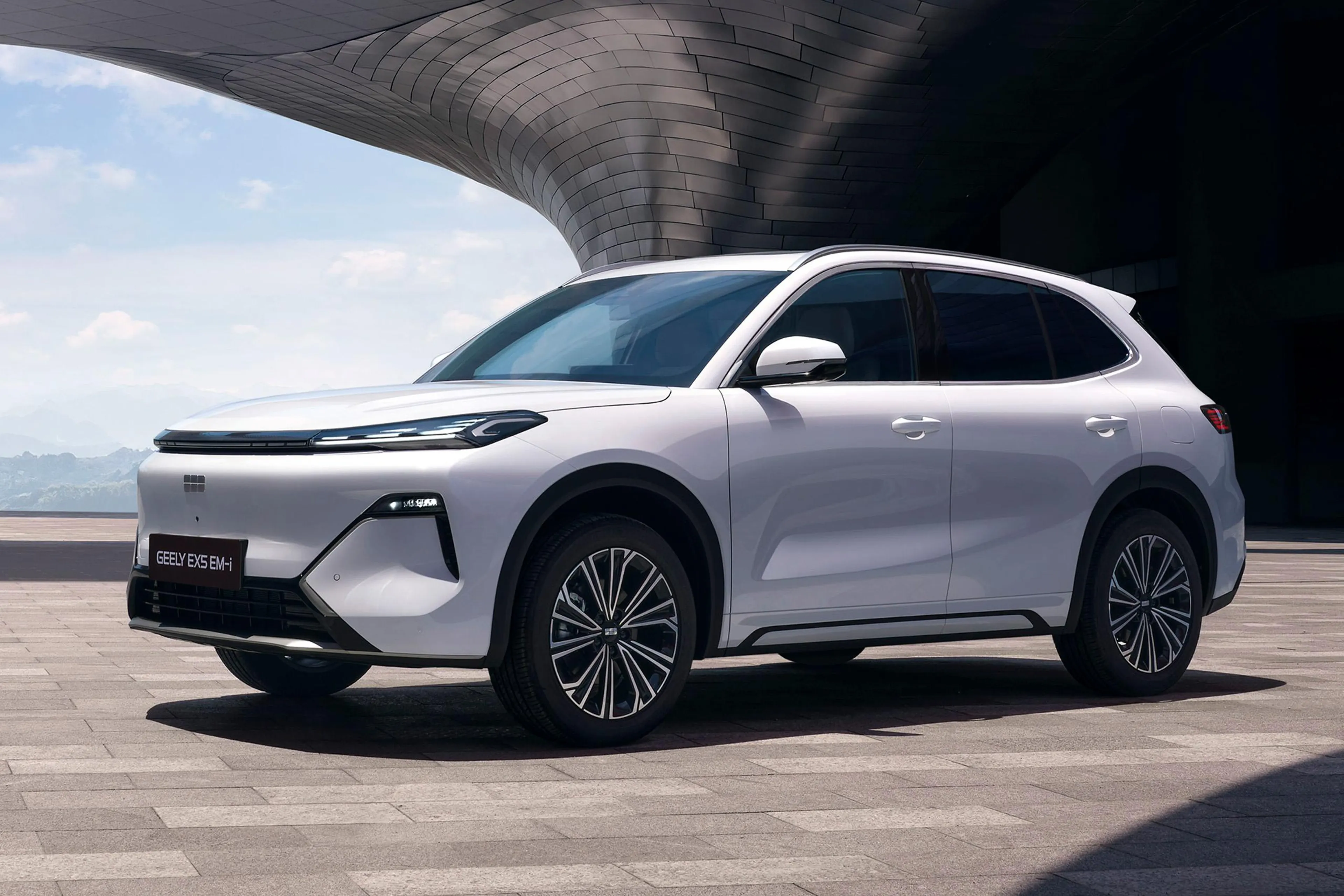 Geely announces pre-orders, sales promo for 2026 EX5 PHEV