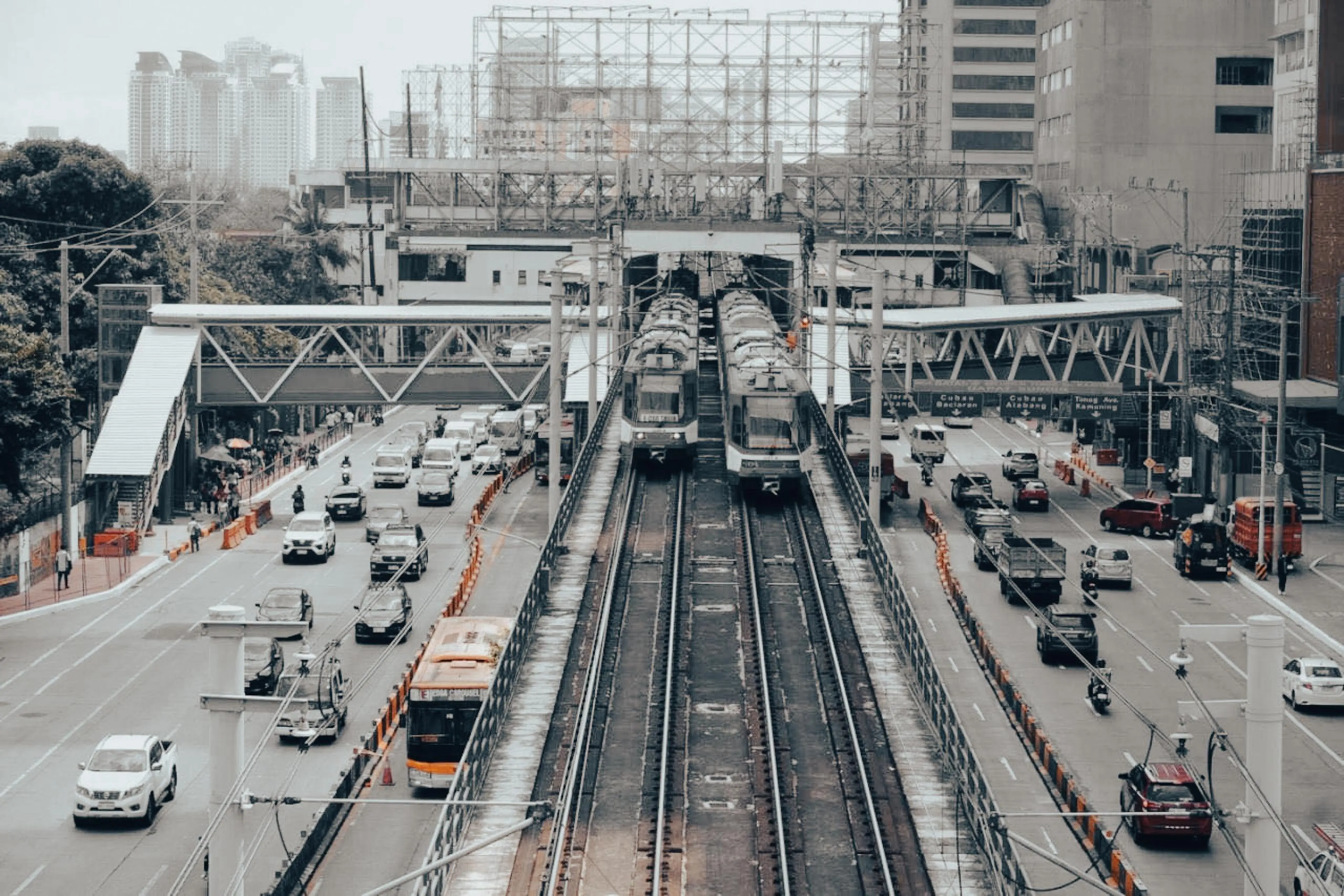 DOTr announces 50% fare cut on MRT-3 and LRT-2