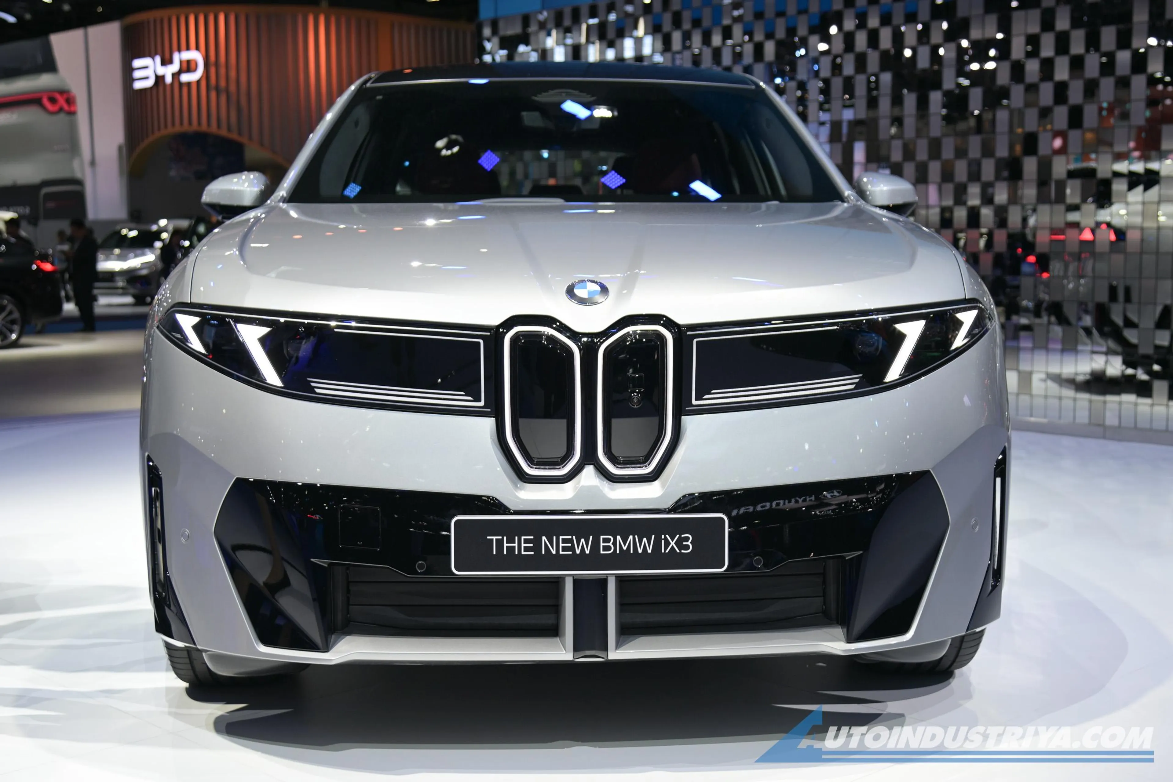 BIMS 2026: Neue Klasse BMW iX3 makes ASEAN debut with 805 km of range
