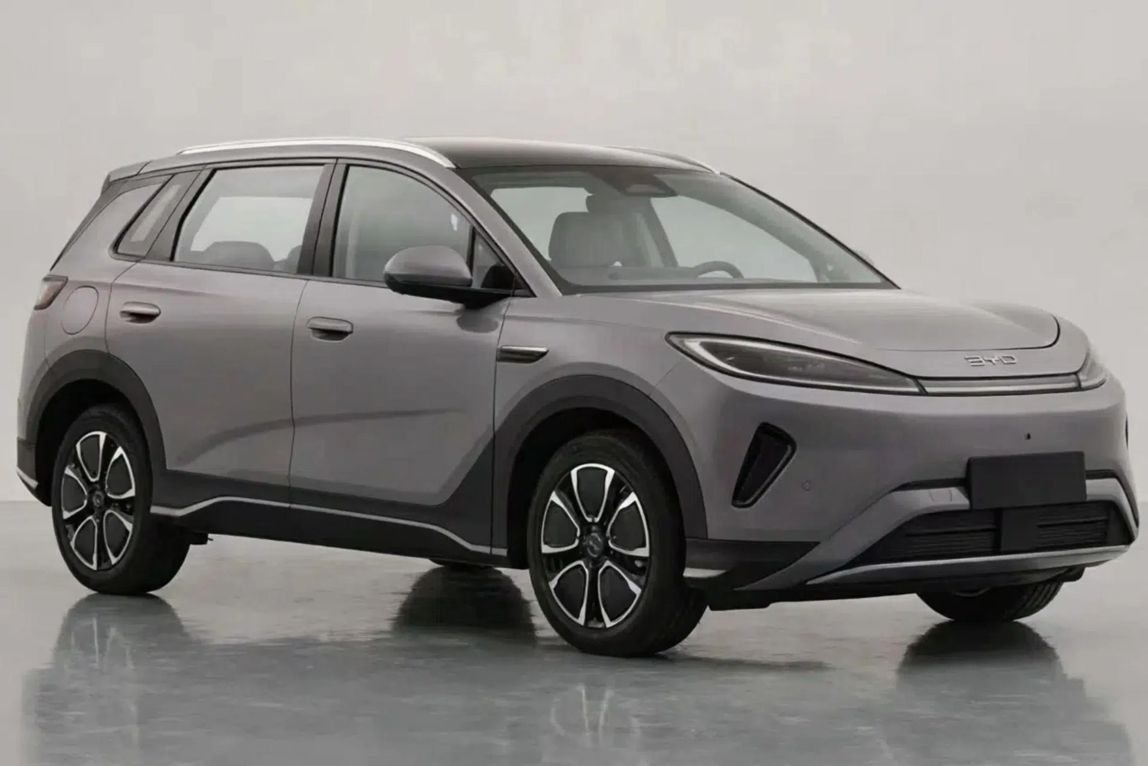 2026 BYD Sealion 05 PHEV revealed with up to 305 km of electric range