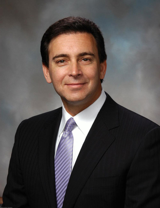 Report: Mark Fields set to become next Ford CEO