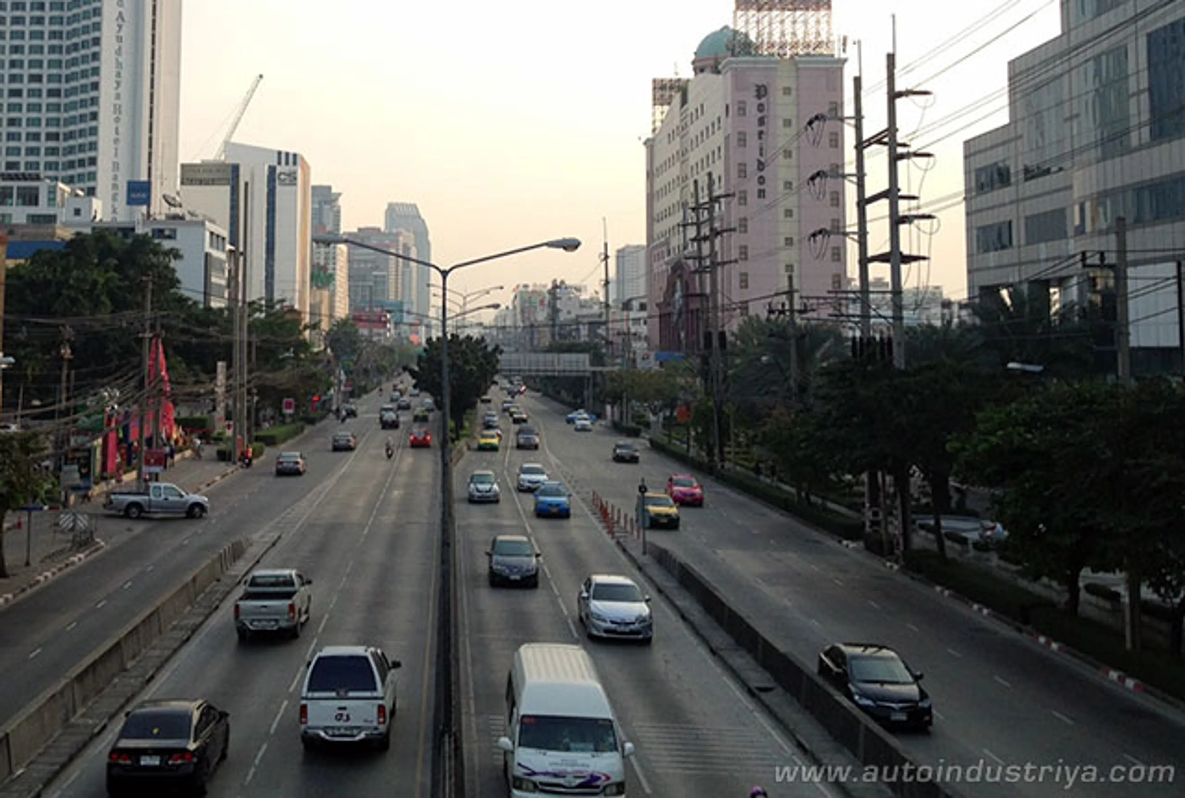 PH to adopt right-hand drive in 2016