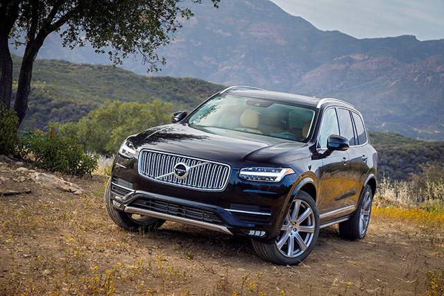 Volvo introduces IntelliSafe Auto Pilot interface