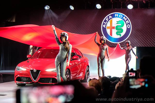 Los Angeles 2015: Alfa Romeo Giulia Quadrifoglio detailed
