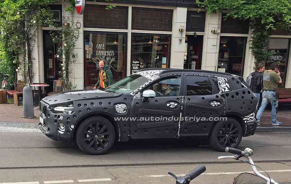 Spied: 2017 Volvo XC60 caught testing in Europe