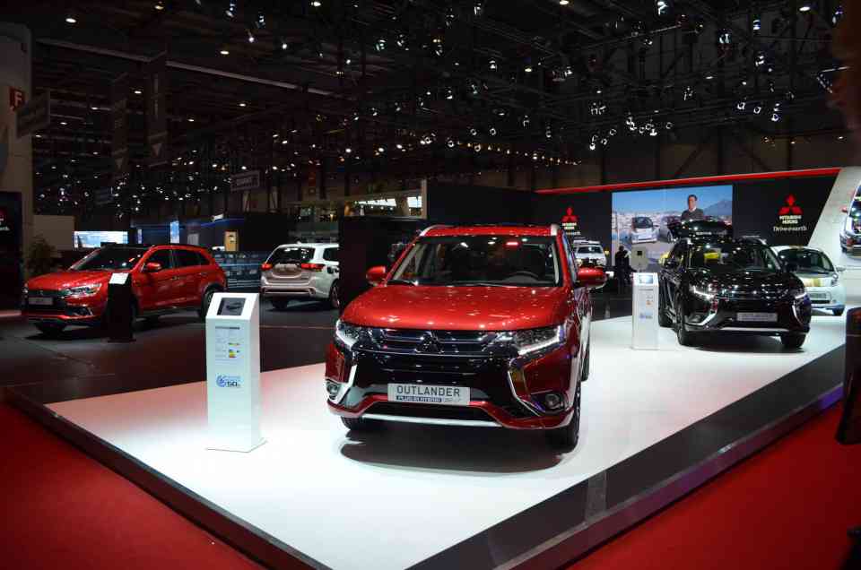 Mitsubishi Motors foresees $1.4-B annual loss after fuel scandal