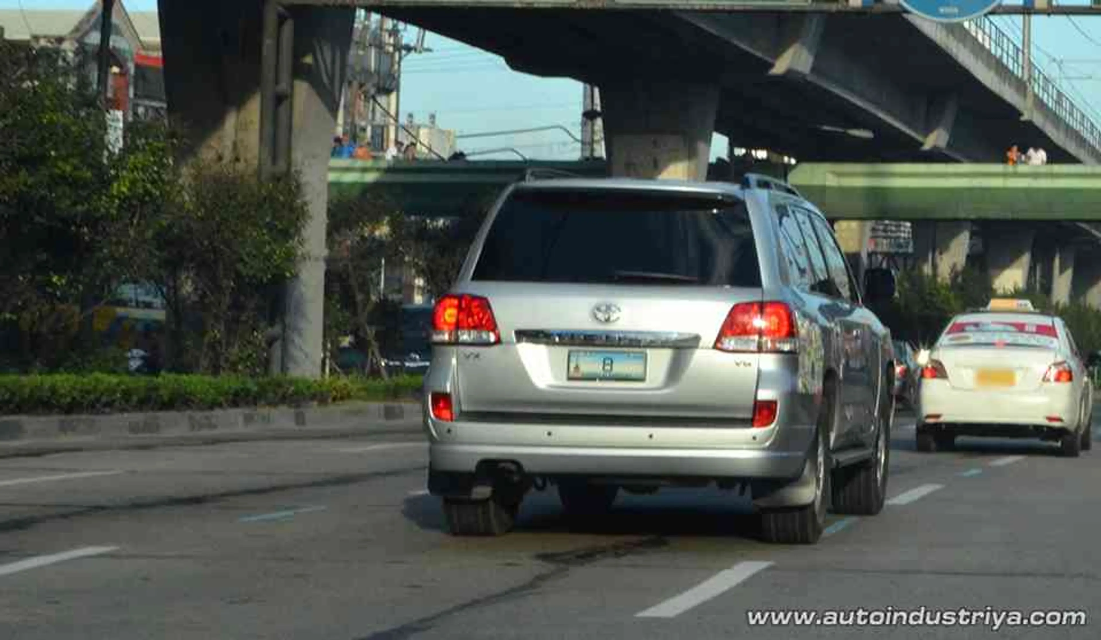 MMDA backs bill versus issuance of number 8 plates to congressmen