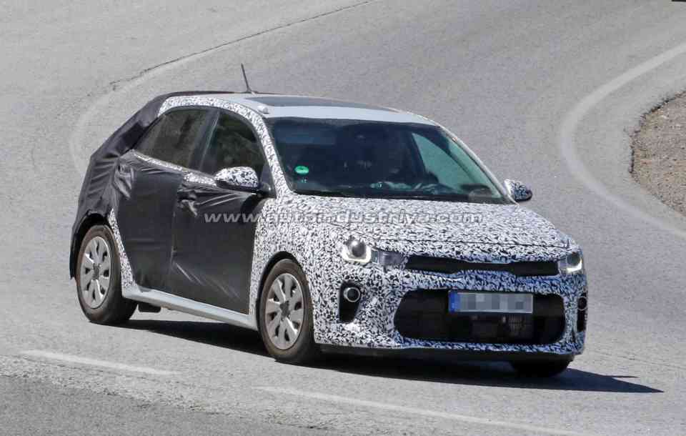 Spied: 2017 Kia Rio GT on Alpine roads