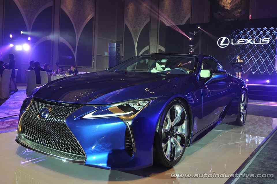 2017 Lexus LC500h coupe previewed for Philippines
